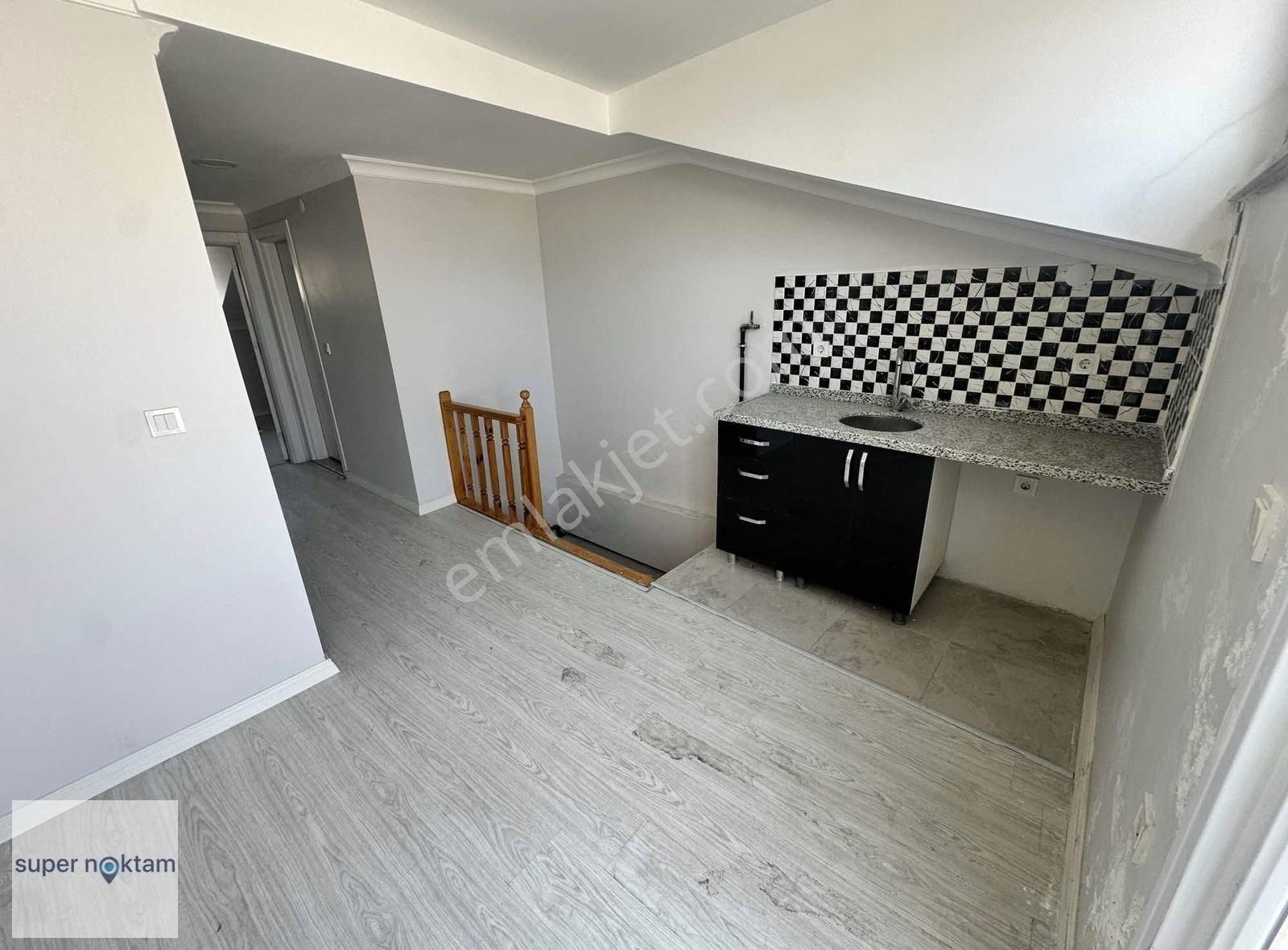 Mehmet Akif'te Satılık 3+2 Asansörlü İskanlı Dubleks Daire - Görsel 2