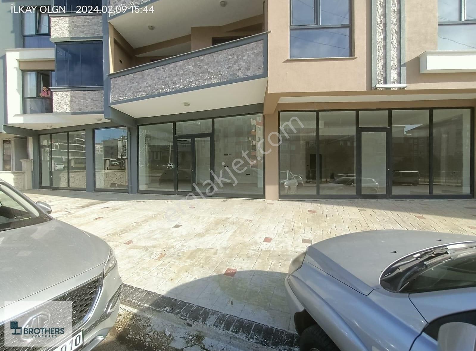 Brothersdan Alipaşada 340m2 Kreş Kiracılı Satılık Dükkan - Görsel 3