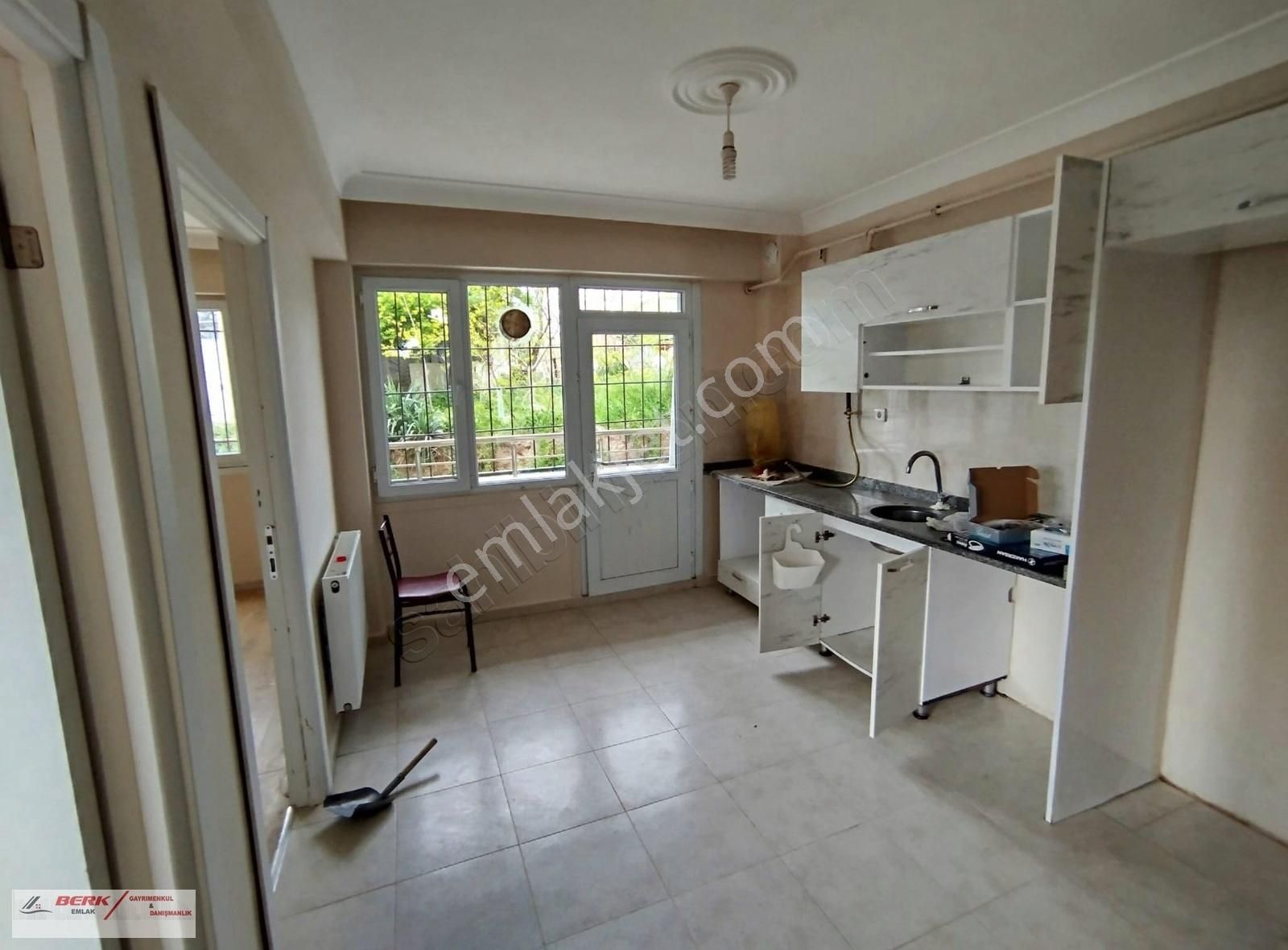 Tekirdağ Muratlı Muradiye Mahallesinde Kiralık 2+1 Giriş Kat