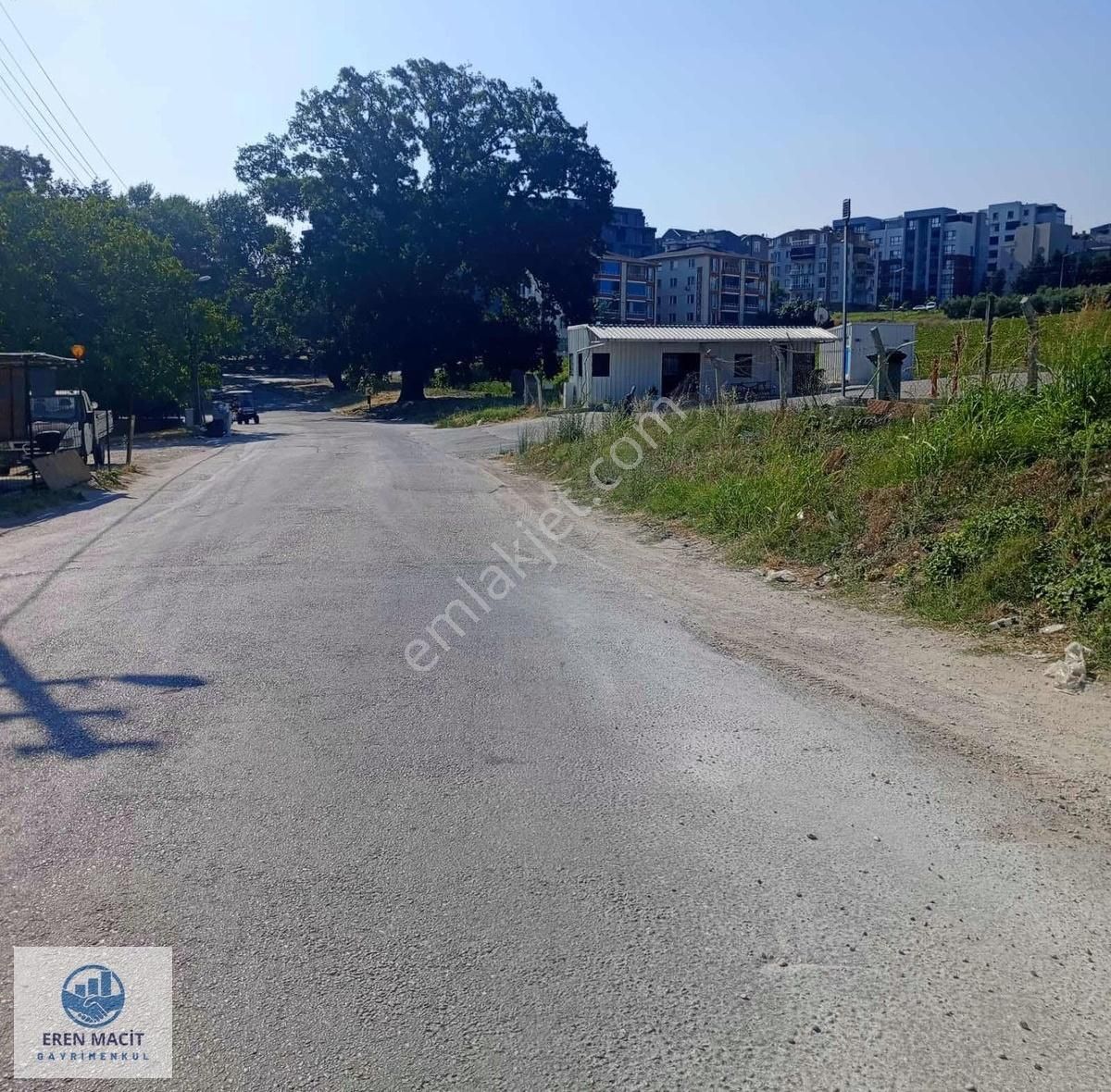 Eren Macit'den Satılık Dumlupınarda İmar Dibi 403m² Fırsat Arazi