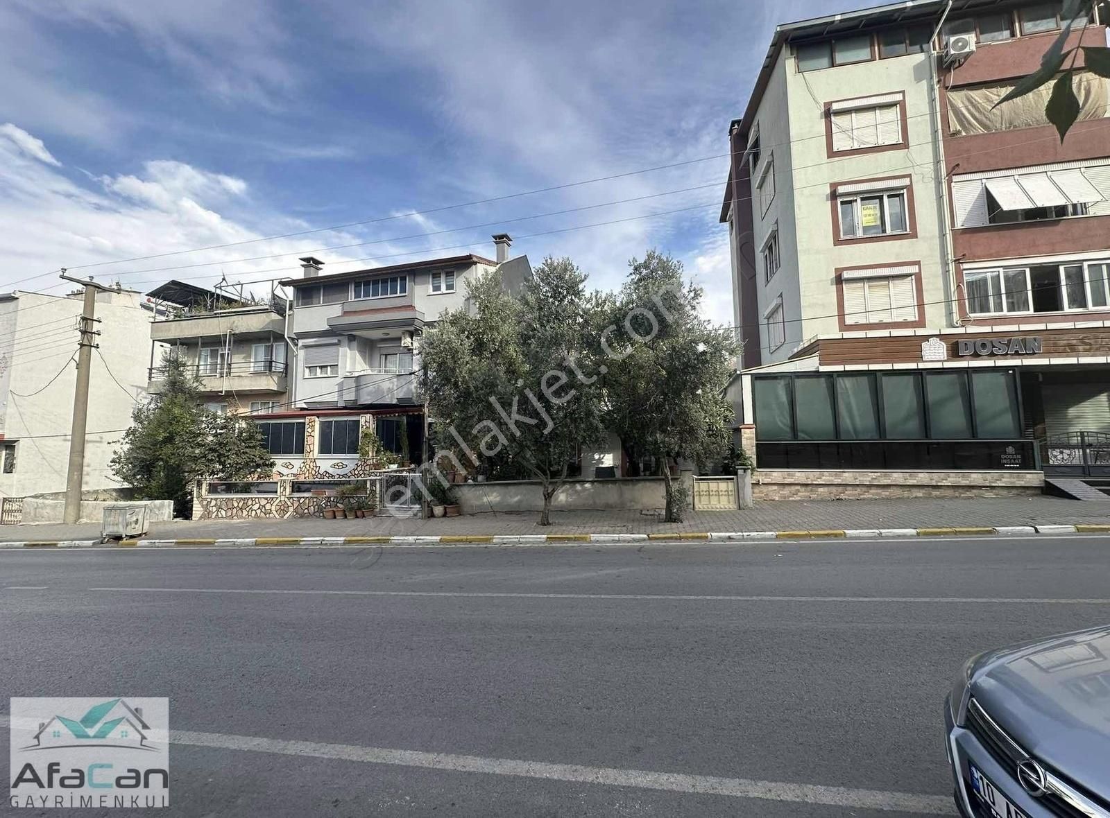 Balıkesir Atatürk Caddesi Üzerinde 4 Kat'a İmarlı Arsa!!!