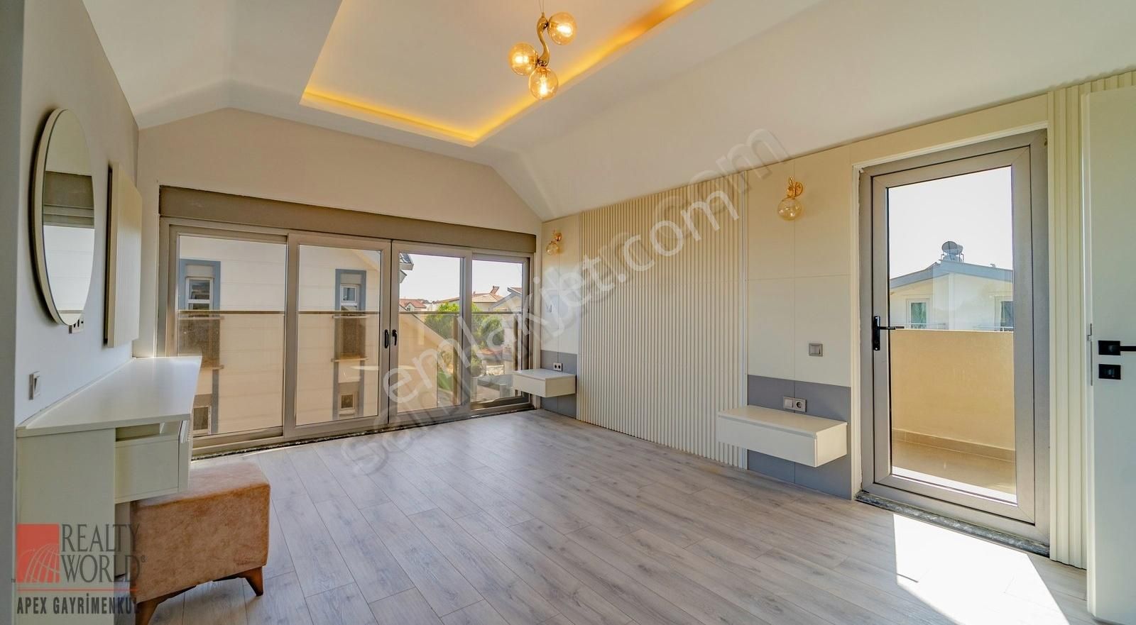 Belek'te Müstakil Havuz Ve Otoparklı 3+1 Triplex Sıfır Villa - Görsel 4