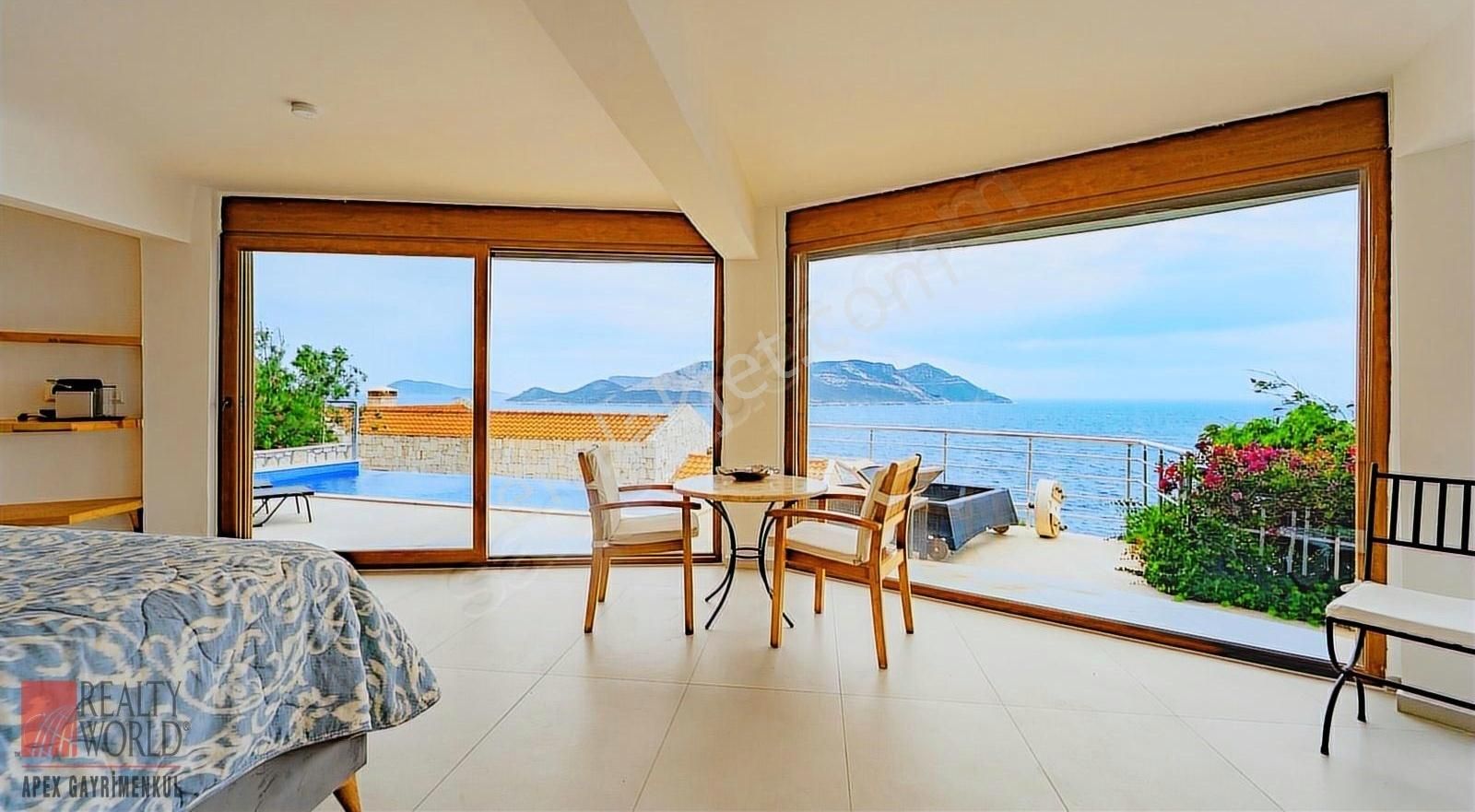 Kaş Yarımada Meis Manzaralı Müstakil Havuzlu Triplex Villa - Görsel 12