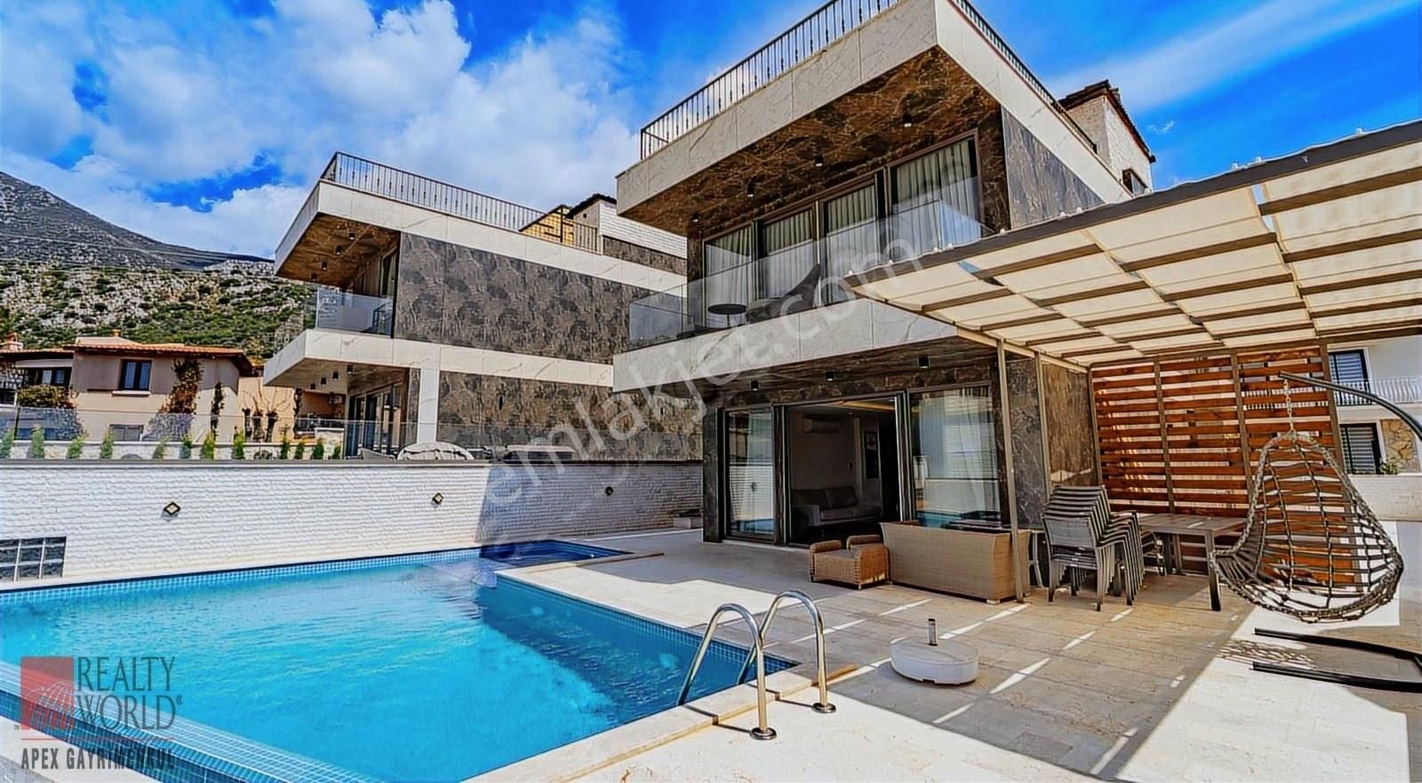 Kalkan Kışla'da Deniz Manzaralı, Ultra Lüks Donanımlı Villa - Görsel 10