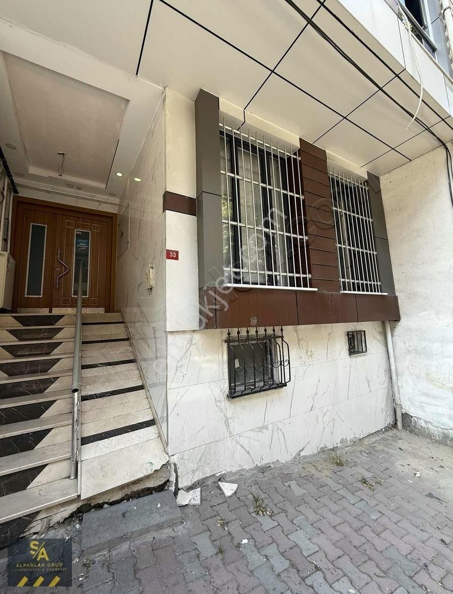 Alpanlar'dan M Akif'de Satılık 1+1 55 M2