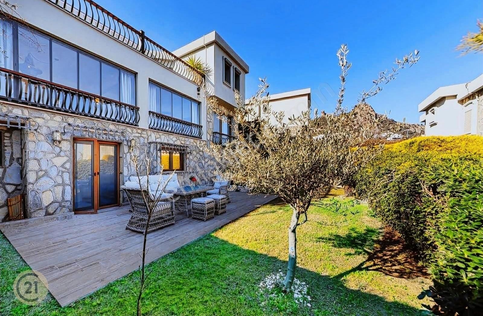 Century21 Den Türkbükün'de Muhteşem Konumda Satılık Villa....