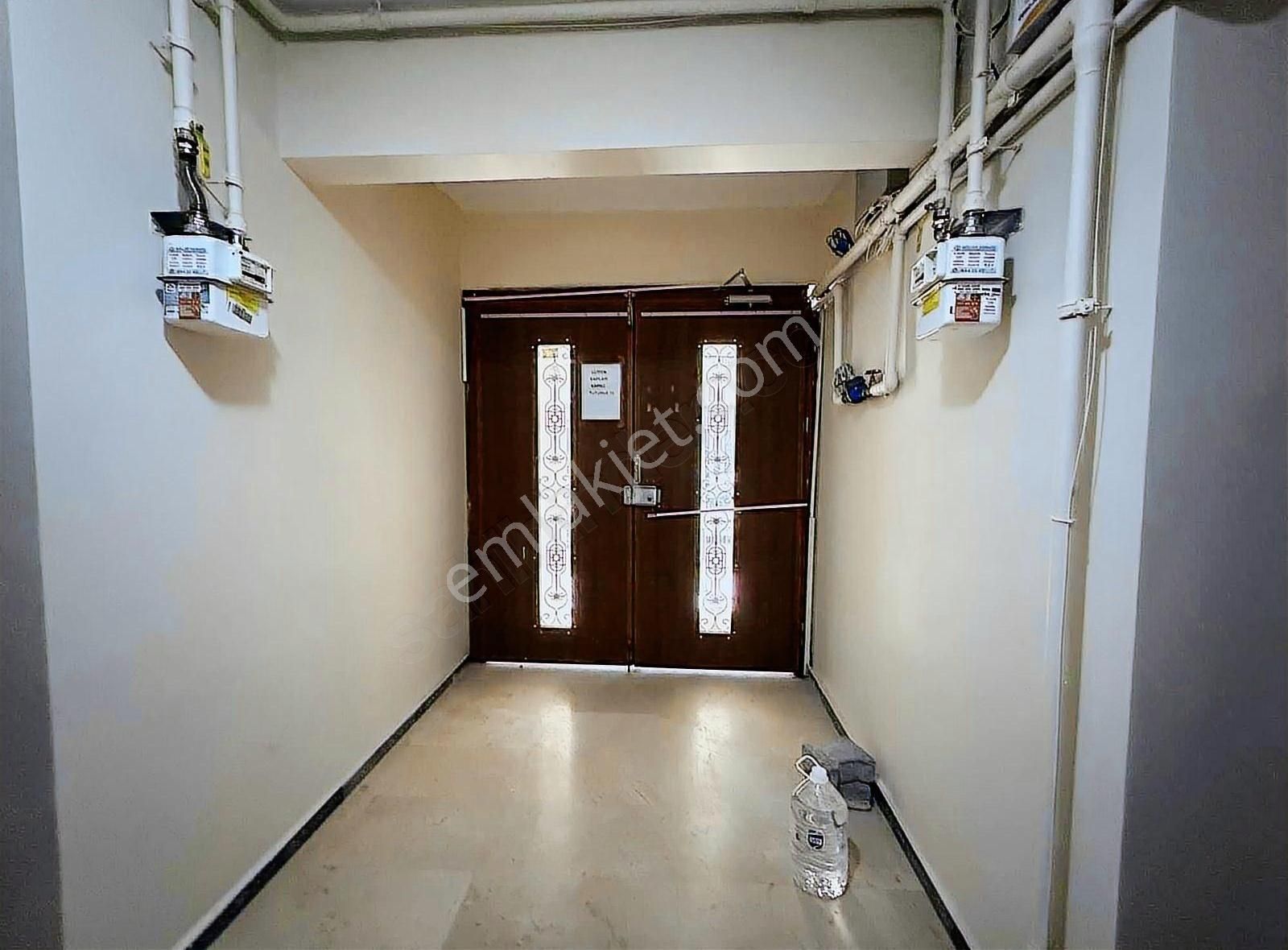 M.akif'de İskanlı Yeni Daire 1+1 Bahçeli Güney Cephe - Görsel 12