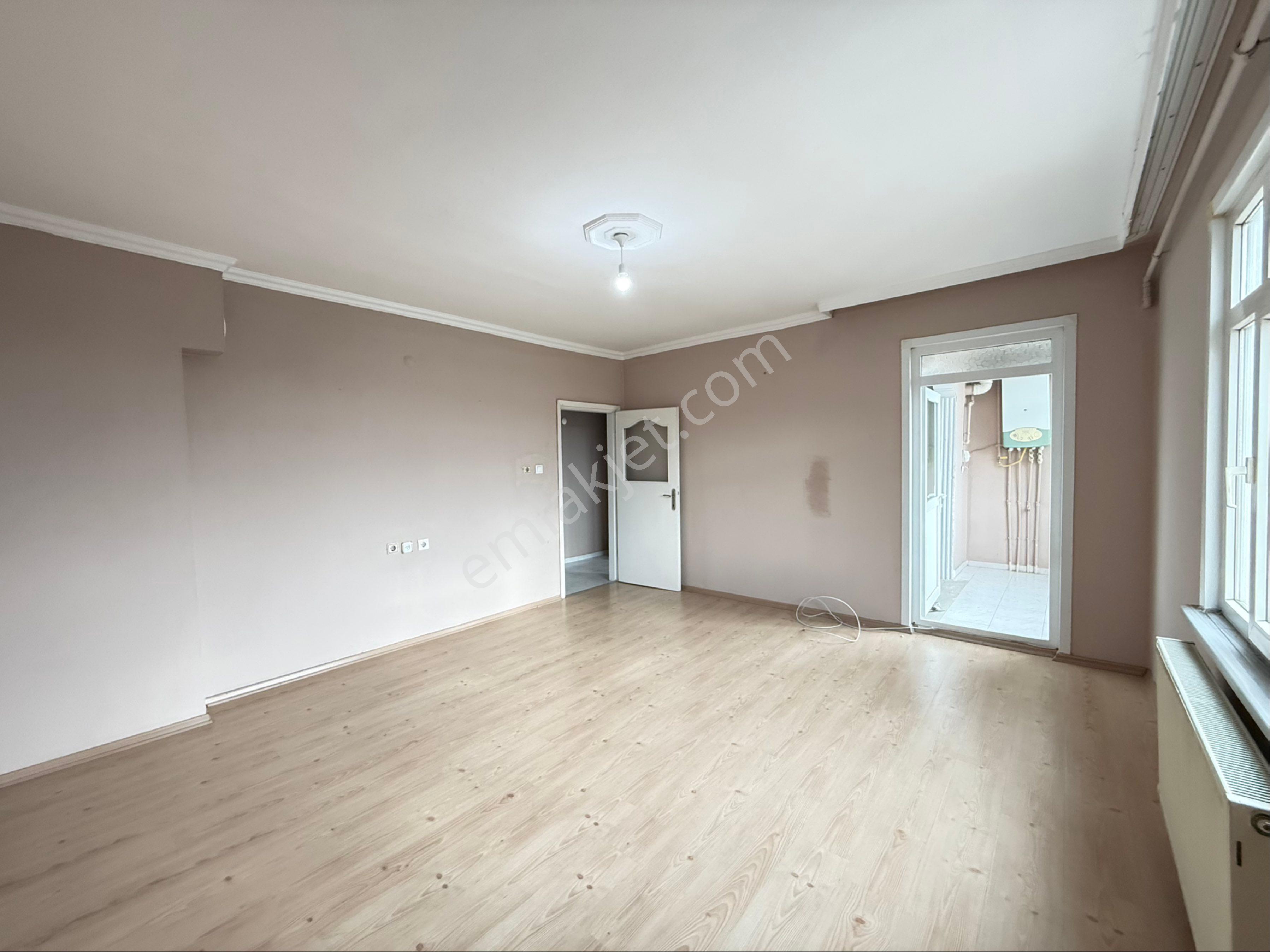 Tek Daire Üzeri Yapılmış Aile Binasında 95m2 2+1 Güney Cephe Daire - Görsel 10