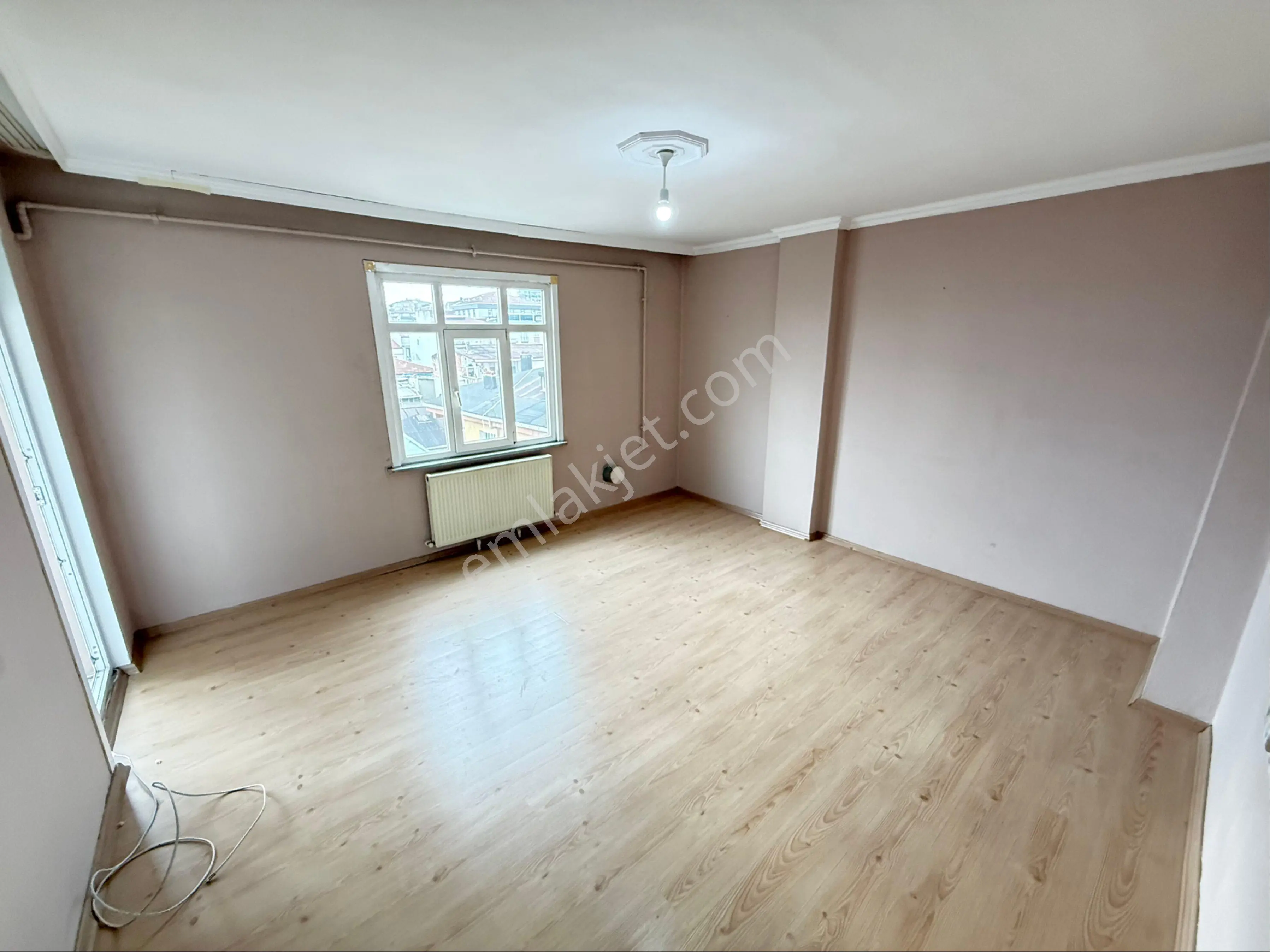 Tek Daire Üzeri Yapılmış Aile Binasında 95m2 2+1 Güney Cephe Daire - Görsel 4