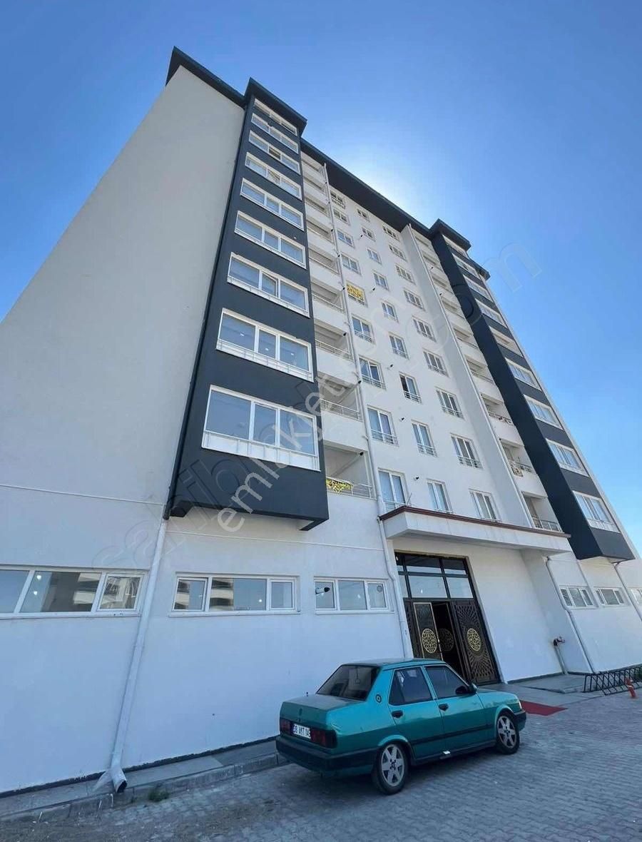 Şehir Hastanesi Karşısında, Merkezi Konumda 3+1 Satılık