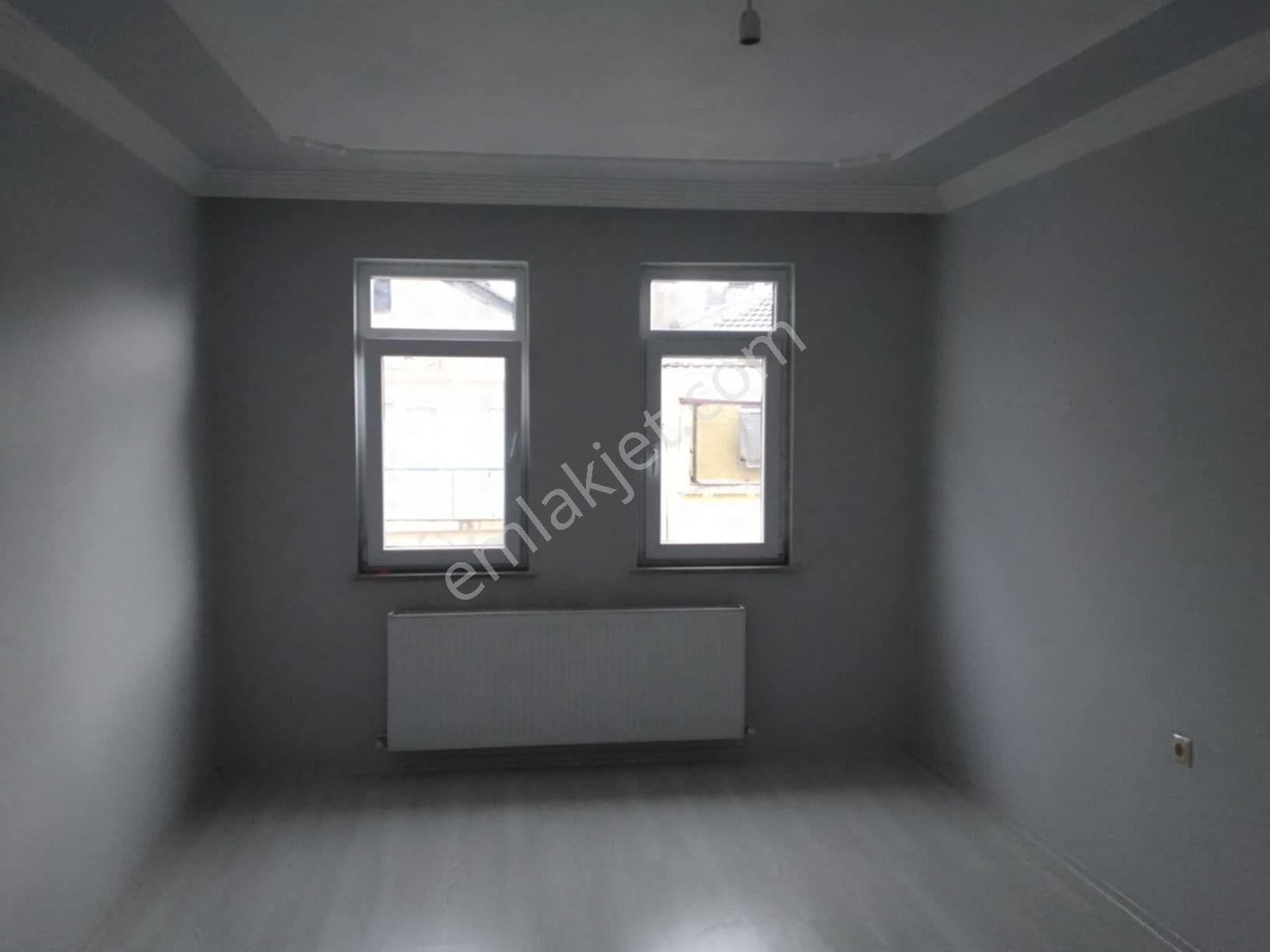 Karasu Çarşıda Satılık Daire