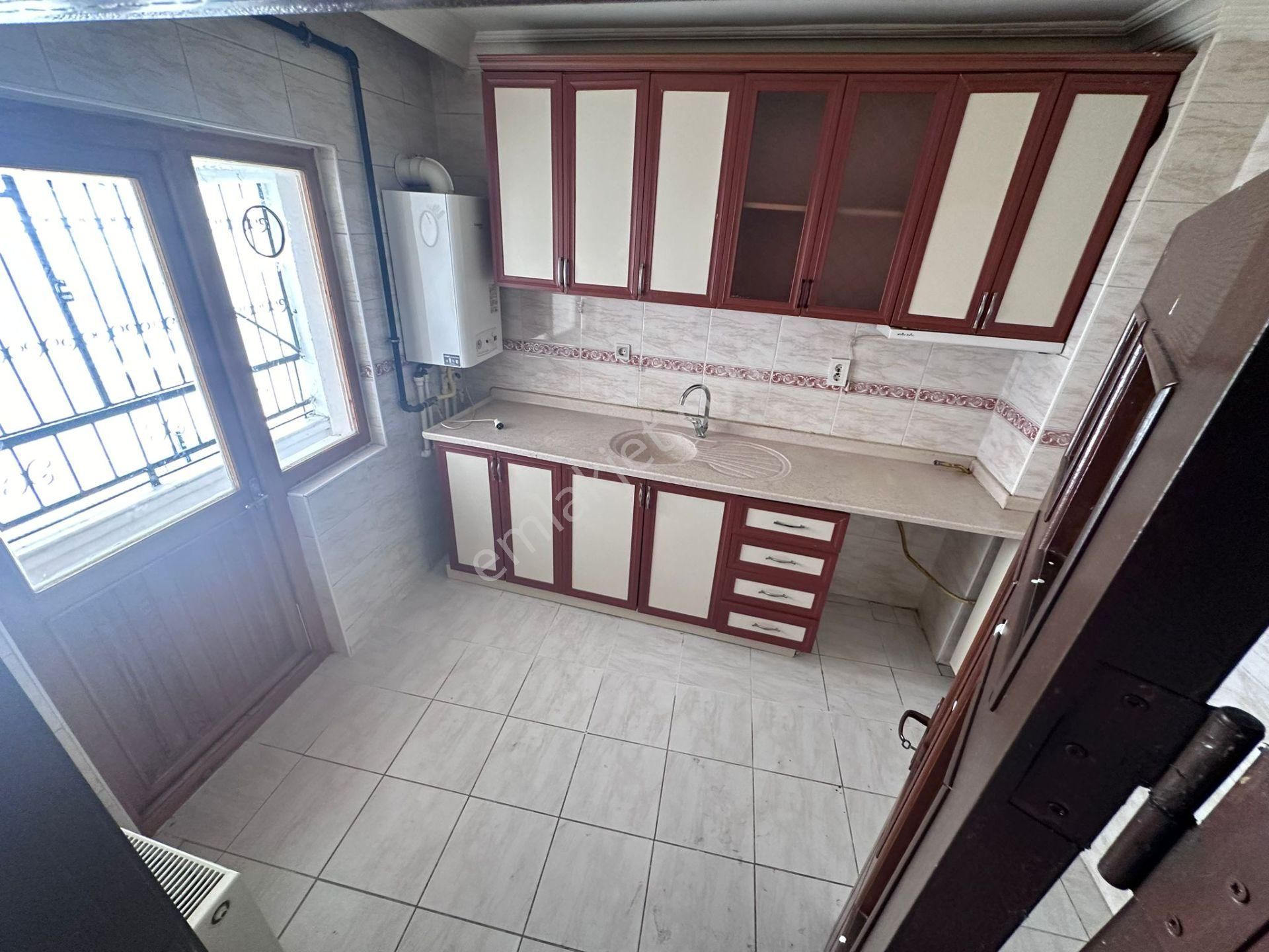 Keçiören Bademlikte Caddeye Yakın 3+1 Bağımsız Kiralık Daire