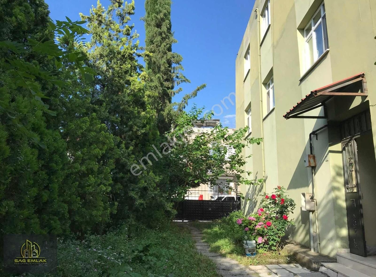 Vakıfköyde 1000 M² Arsa İçinde 3 Katlı Müstakil Satılık Bina!
