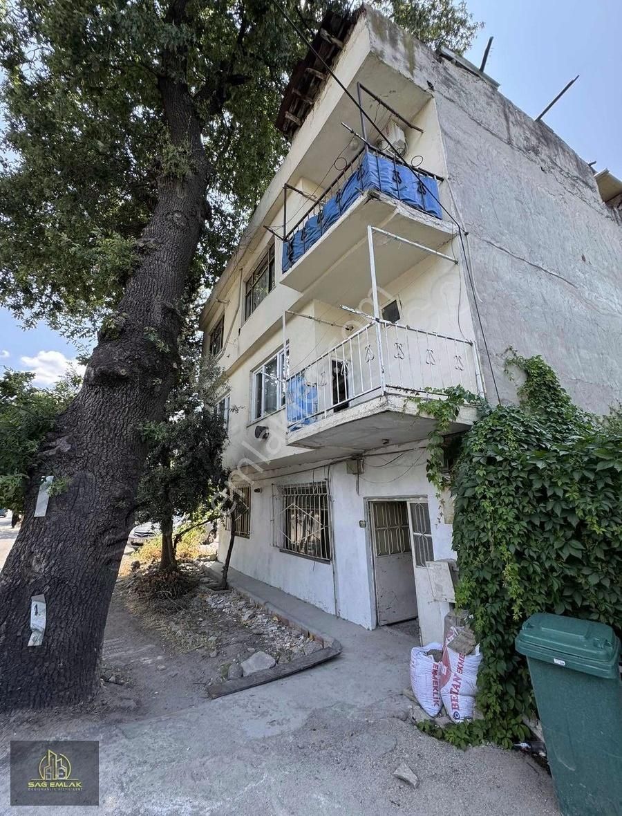 Bağlarbaşında 3+1 Ara Kat Kiralık Daire