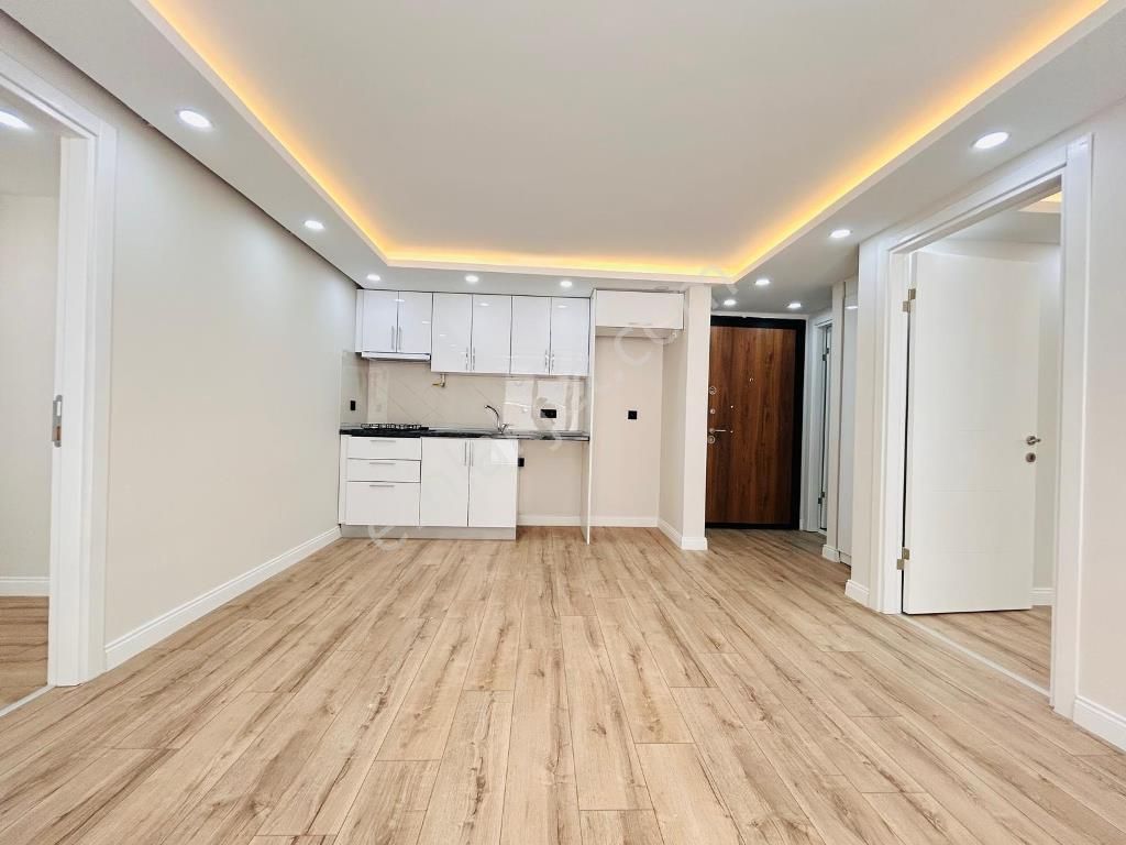 İdealtepe'de Yeni Bina'da Özel Bahçeli 2+1 75m² !!!