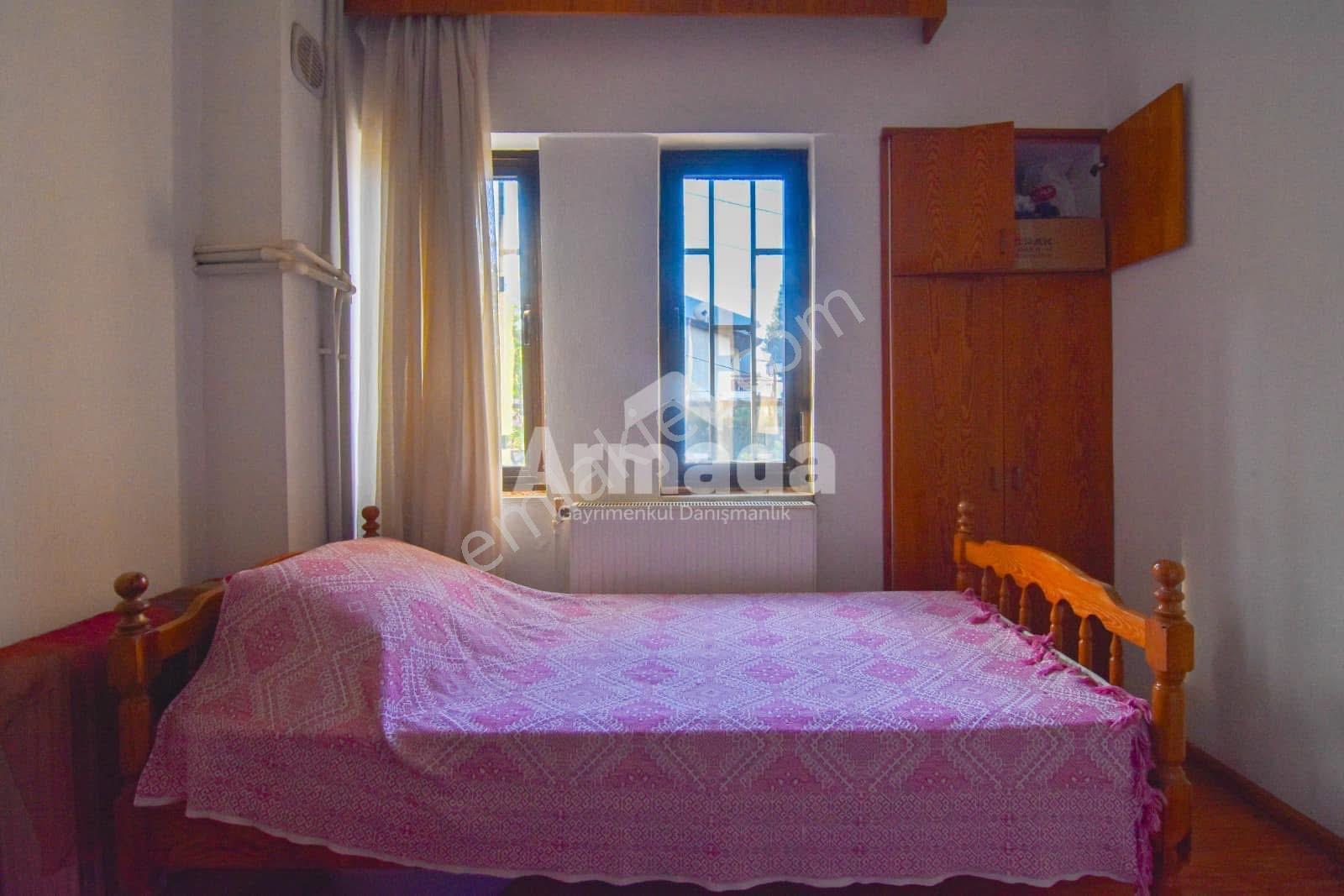 Kuşadası Merkez'de Zeminden Deniz Manzaralı Villa - Görsel 24