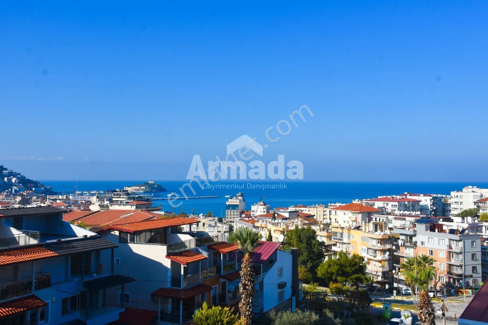 Kuşadası Merkez'de Zeminden Deniz Manzaralı Villa - Görsel 14