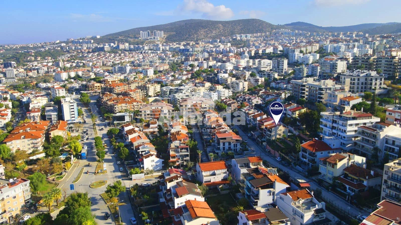 Kuşadası Merkez'de Zeminden Deniz Manzaralı Villa - Görsel 34