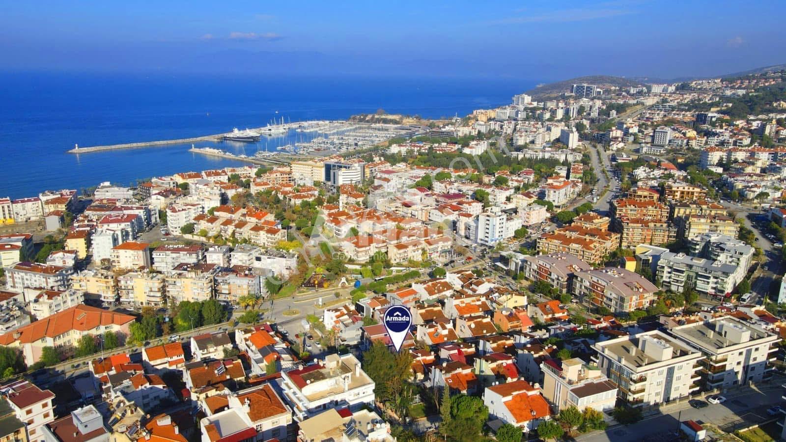 Kuşadası Merkez'de Zeminden Deniz Manzaralı Villa - Görsel 31