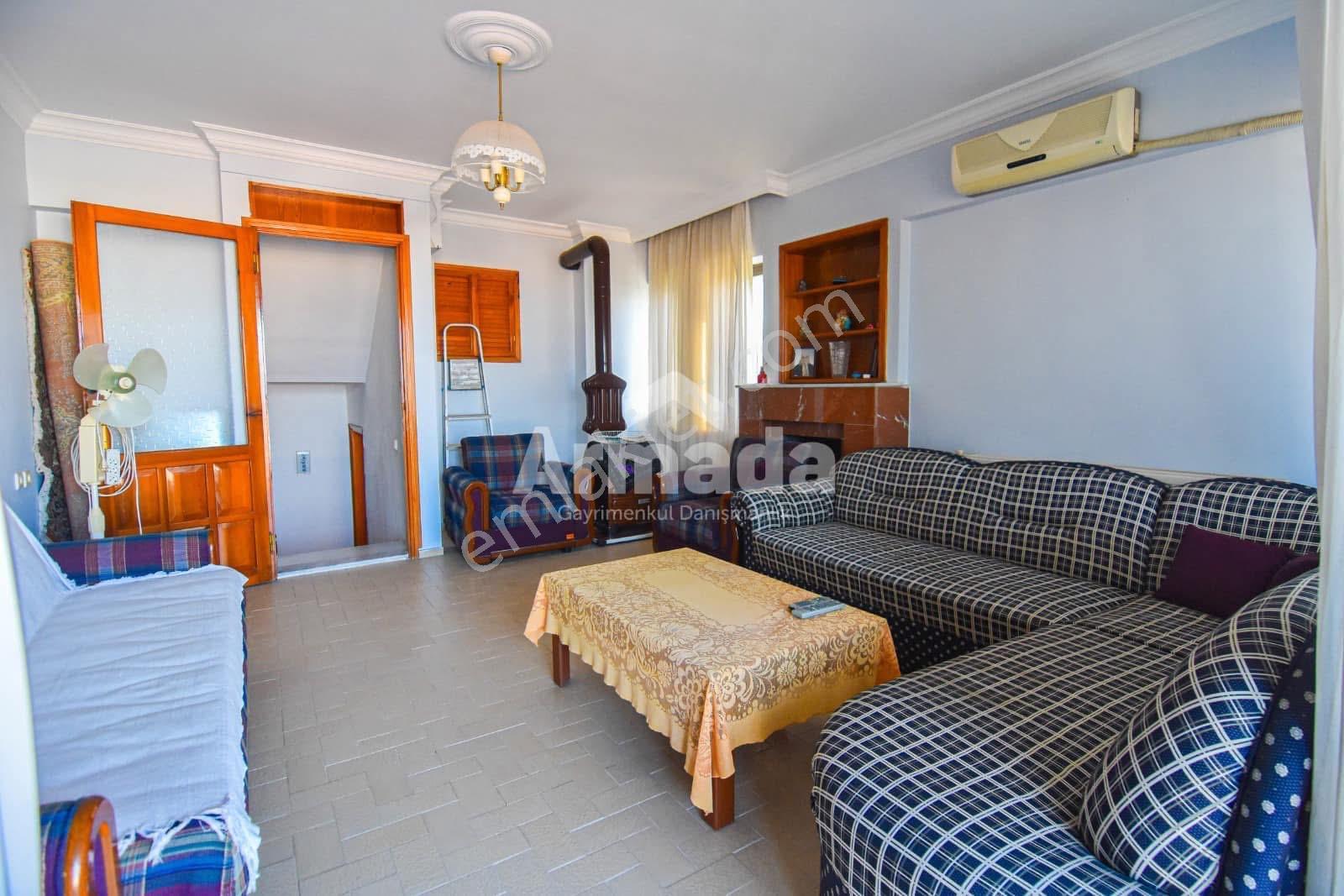 Kuşadası Merkez'de Zeminden Deniz Manzaralı Villa - Görsel 18