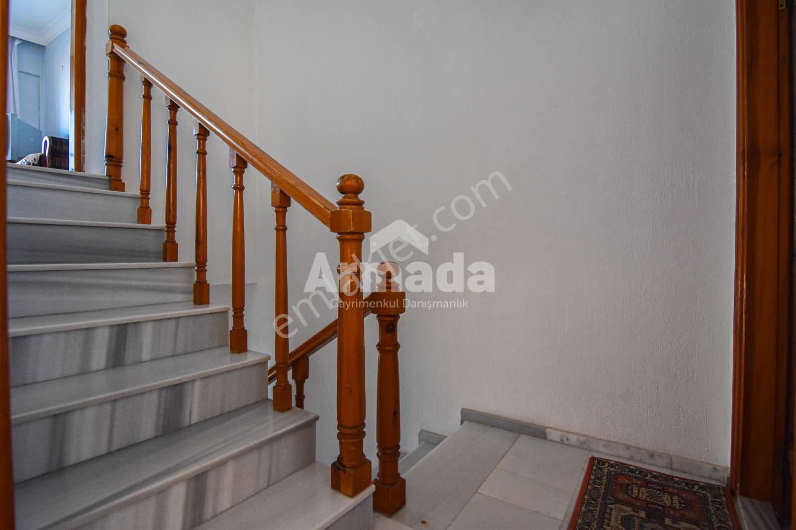 Kuşadası Merkez'de Zeminden Deniz Manzaralı Villa - Görsel 26