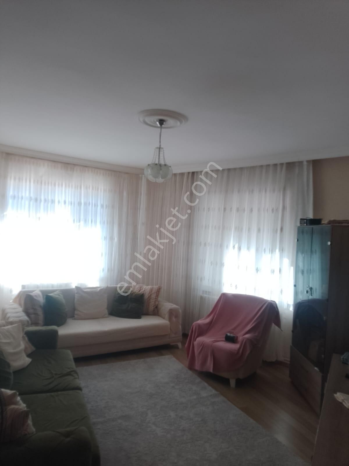 Hıdırağa Da Tahtalı Cami Yanı 2+1 Satılık Uygun Daire