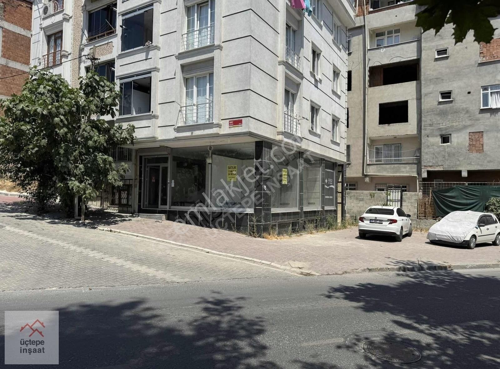 Hürriyet Mah'da Köşebaşı Depolu Dükkan 200 M² Düzgirişli Önüaçık