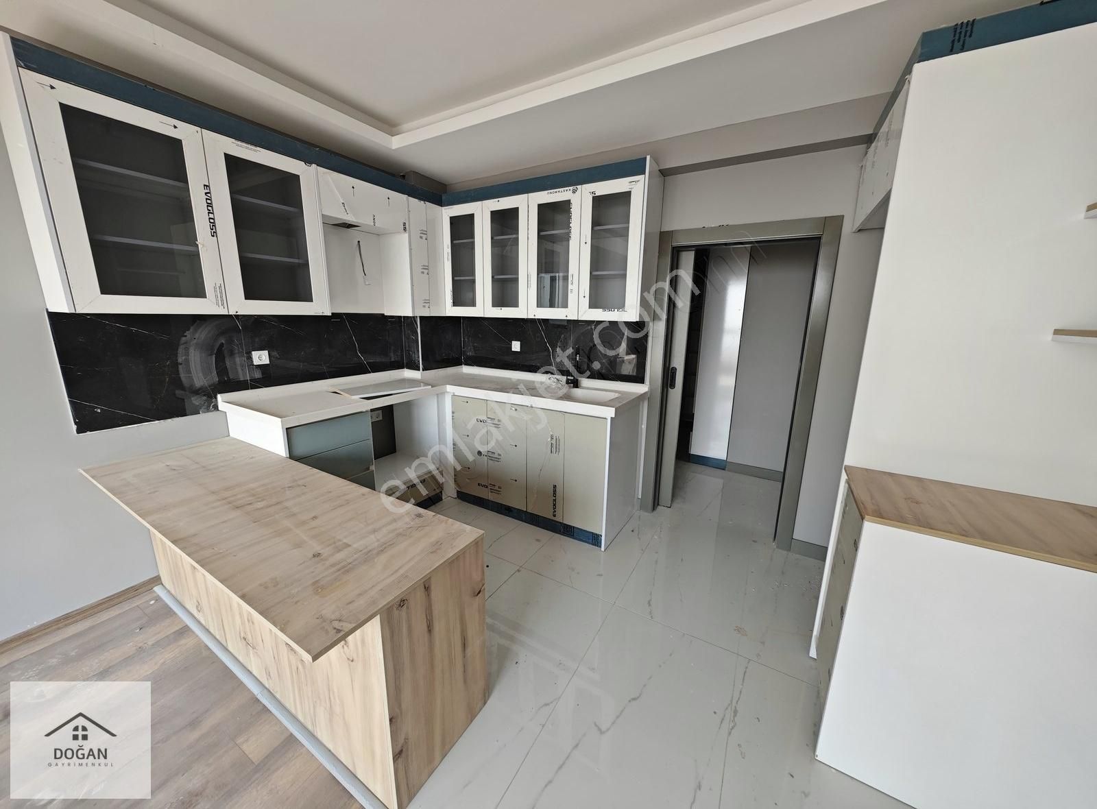 Yapracık'ta Site İçerisinde 2+1 Sıfır Lüx Satılık Daire