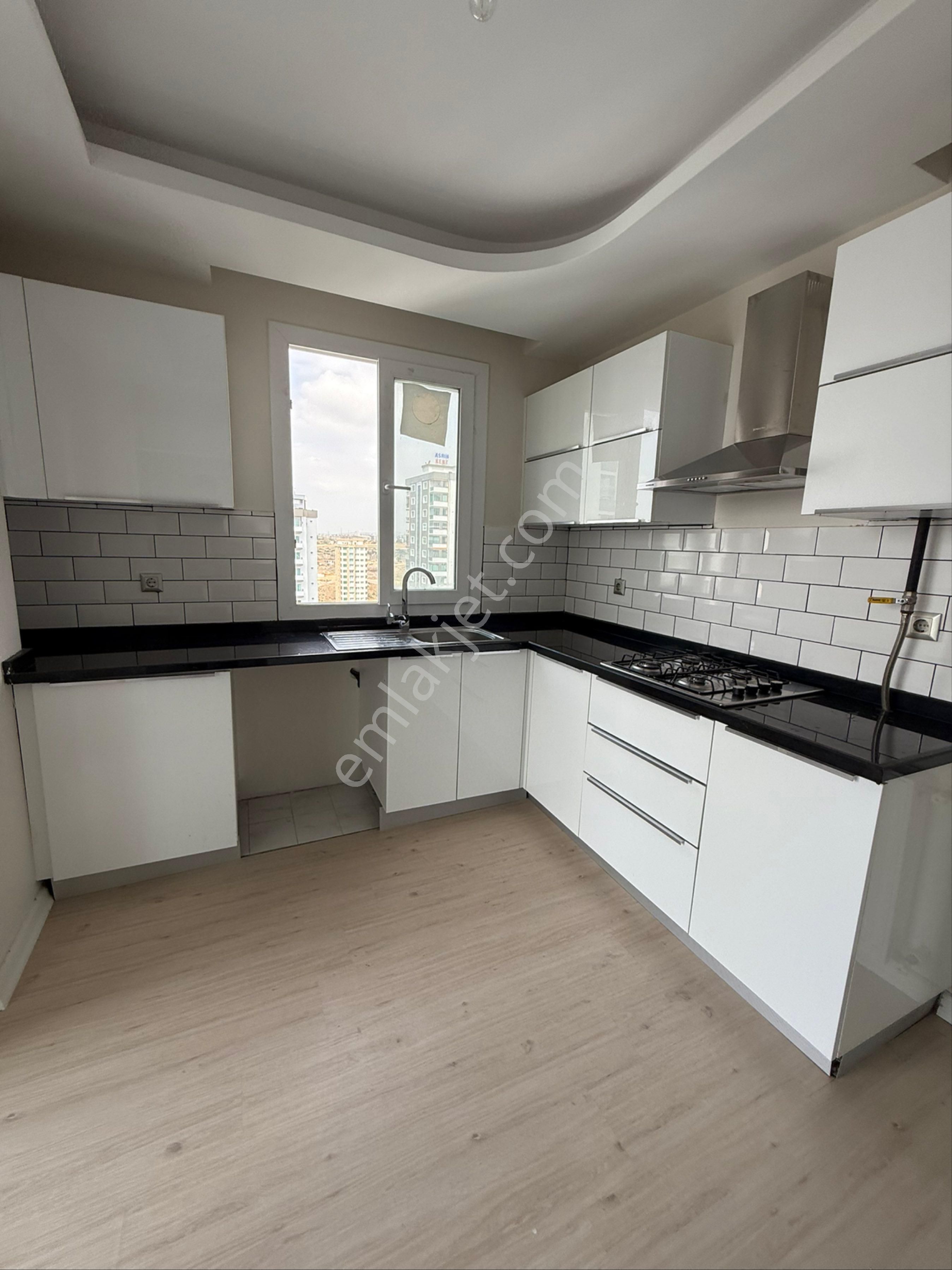 Yüzüncüyılda 2+1 Kapalı Mutfak Kiralık