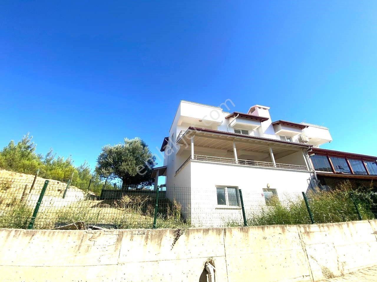 ✔🏡🏡aktiften Pelitköyde Köşe Konumda Deniz Ve Doğa Manzaralı Satılık 3+1 Villa 🏡✔