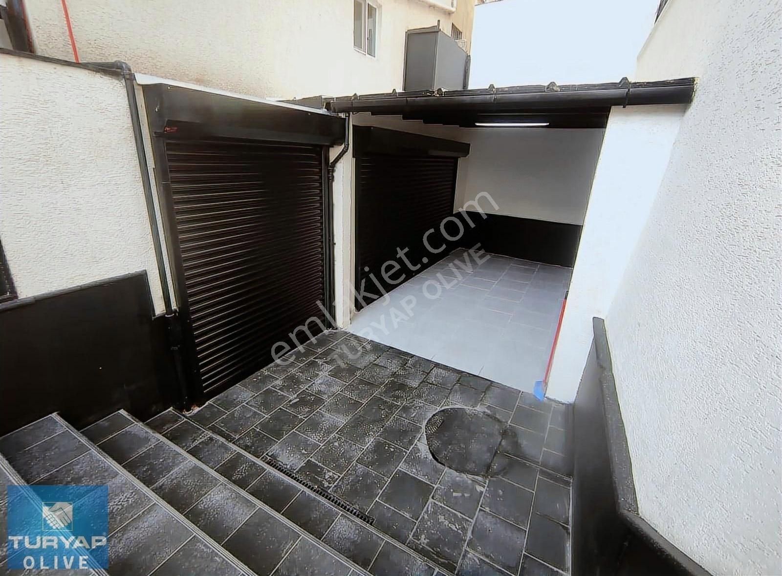 Merter Tekstil Merkezde E5 Cephe Yatırımlık Ticari Dükkan 220 M2