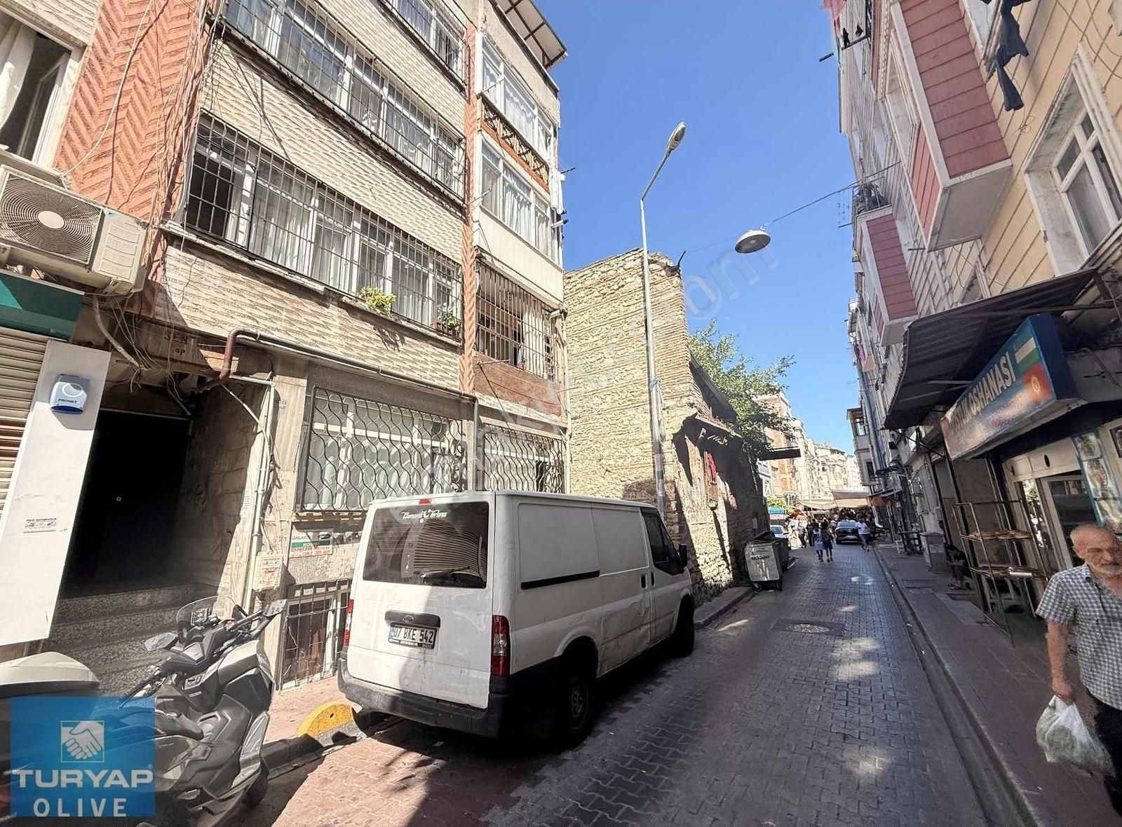 Kumkapı'da Harika Lokasyonda 2+1 Dair