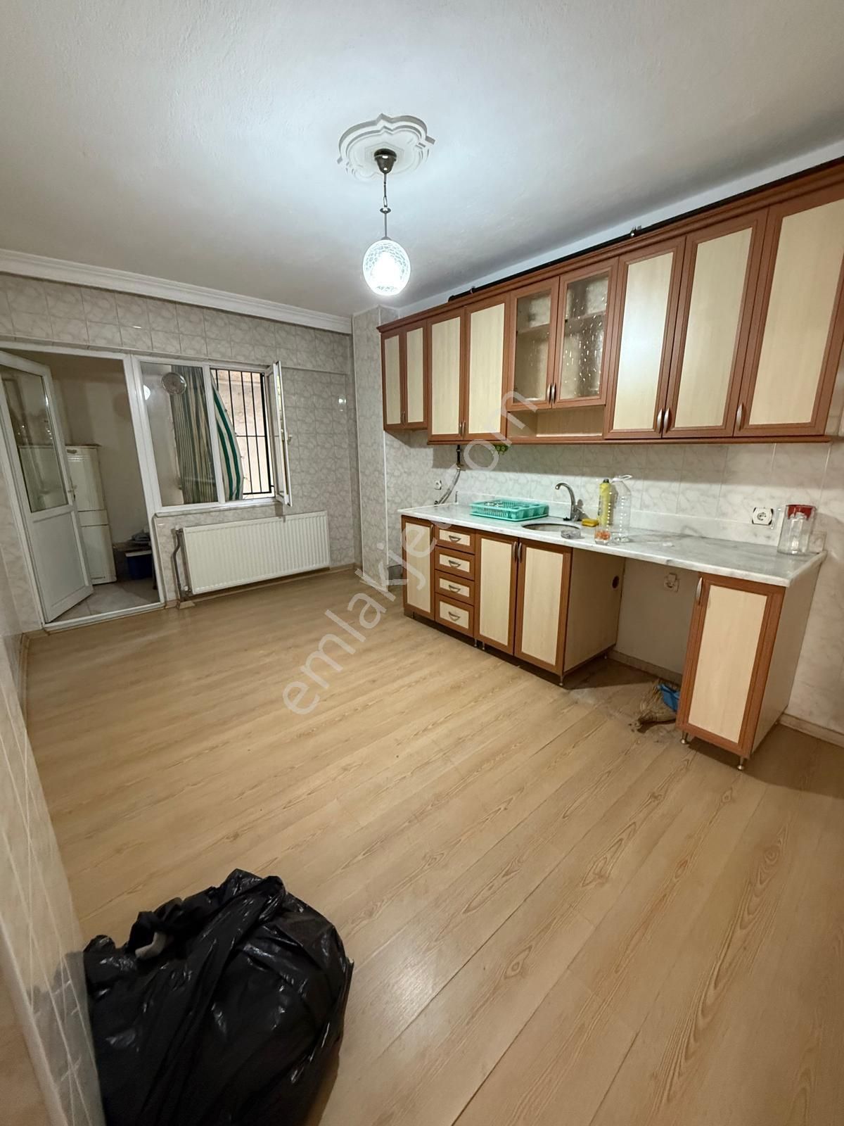 🏡tunca Mahallesi 🏡 ✅3+1 120 M2 5 Katlının 3 Katı Katı ❇️kombi Petekli