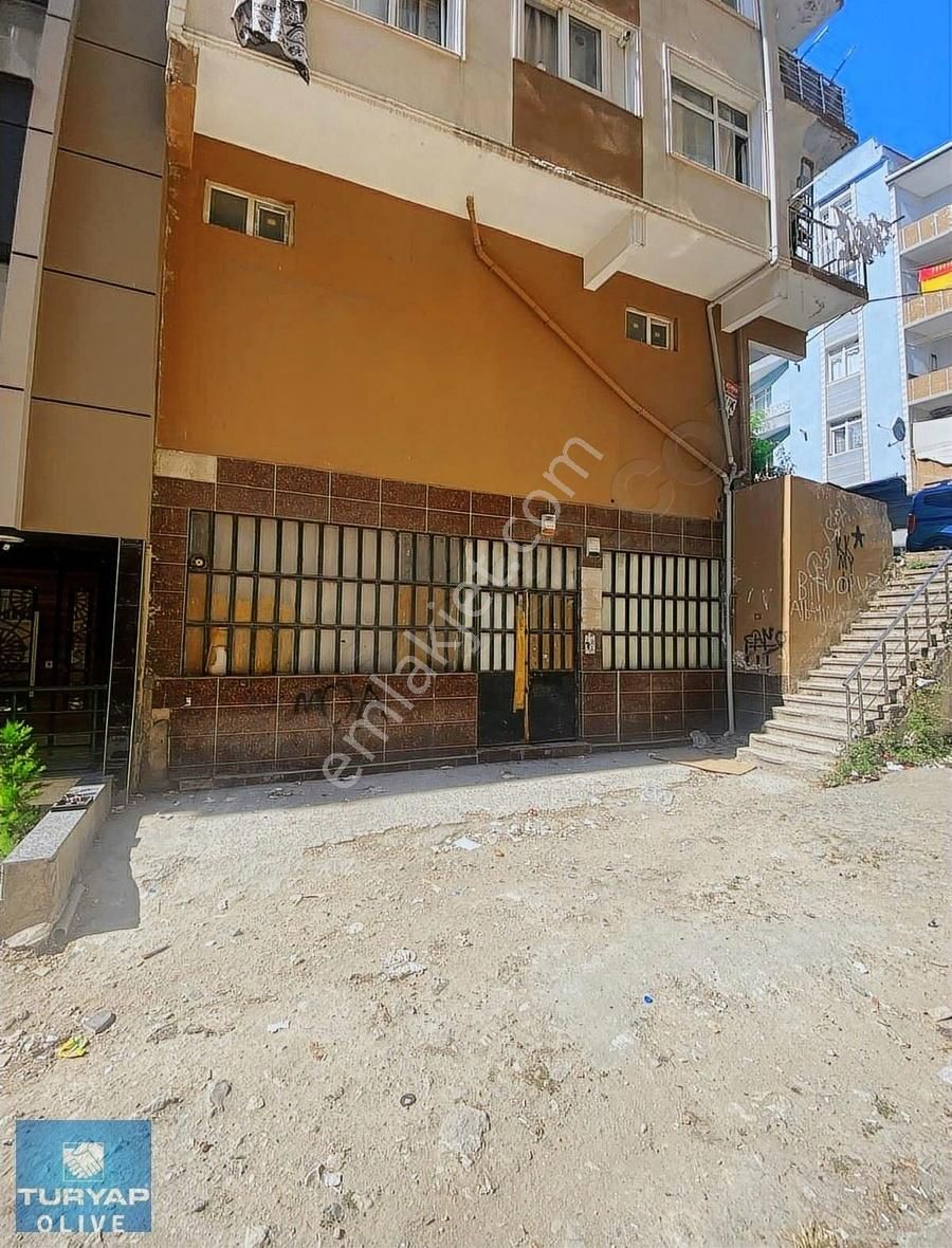 Güngören'de Kiracılı Yatırımlık 200 M2 Satılık İş Yeri