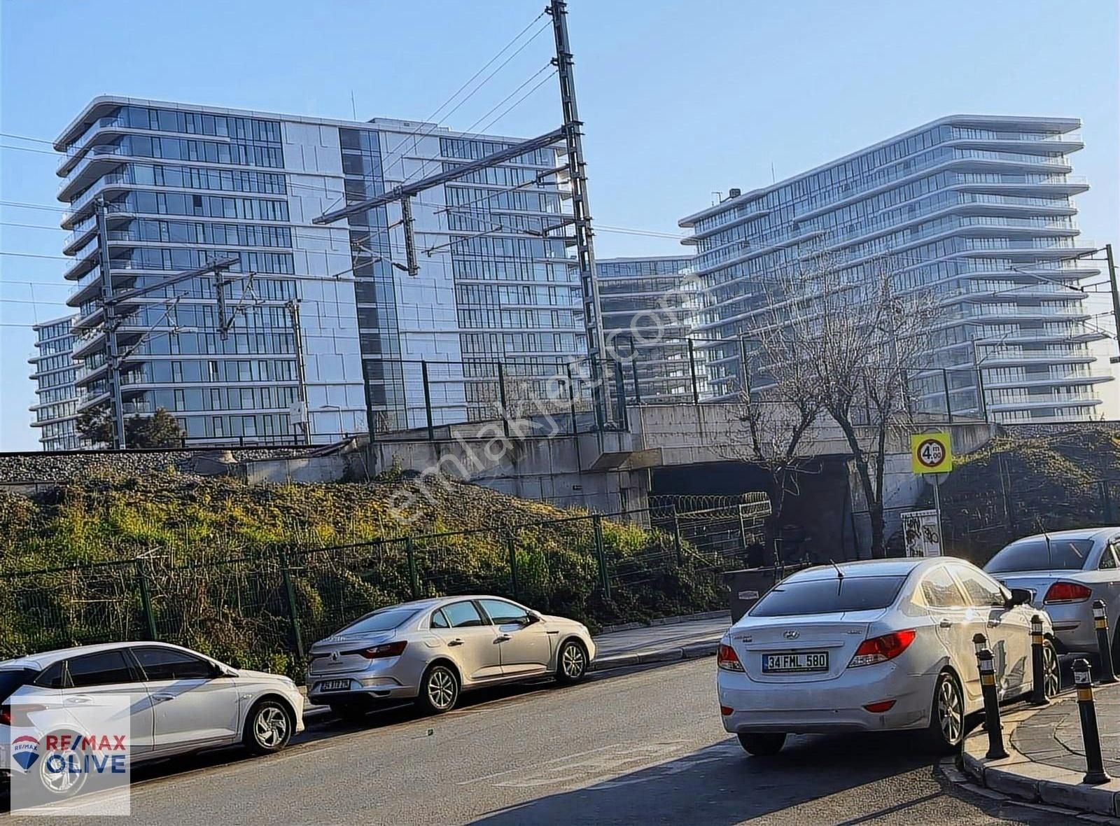 Zeytinburnu Hatboyunda Yatırımlık Satılık Dükkan
