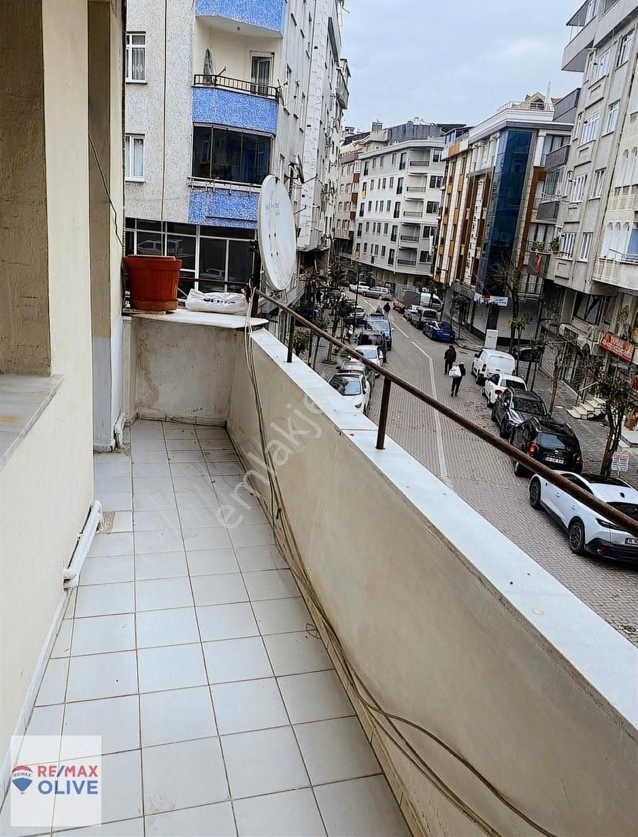 4+1 Geniş Ve Aydınlık Daire Sahile, Toplu Taşımaya Yakın