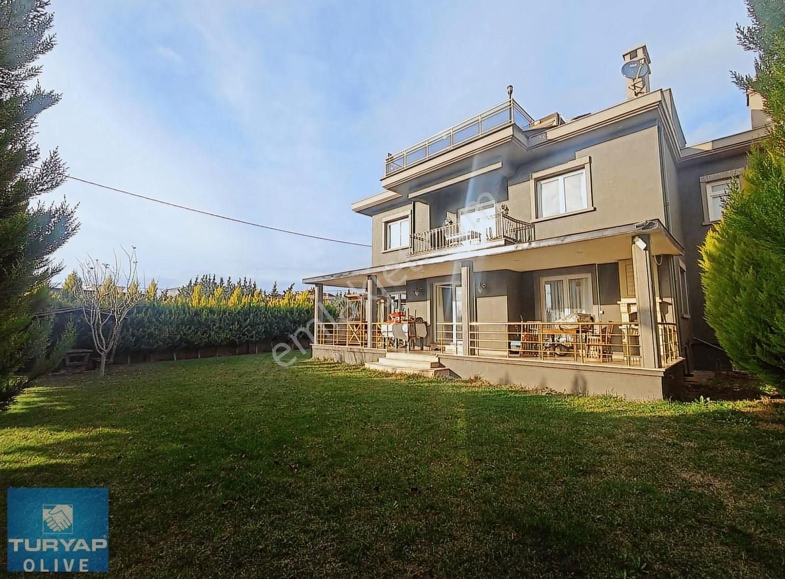Silivri Ortaköyde Satılık Müstakil Villa