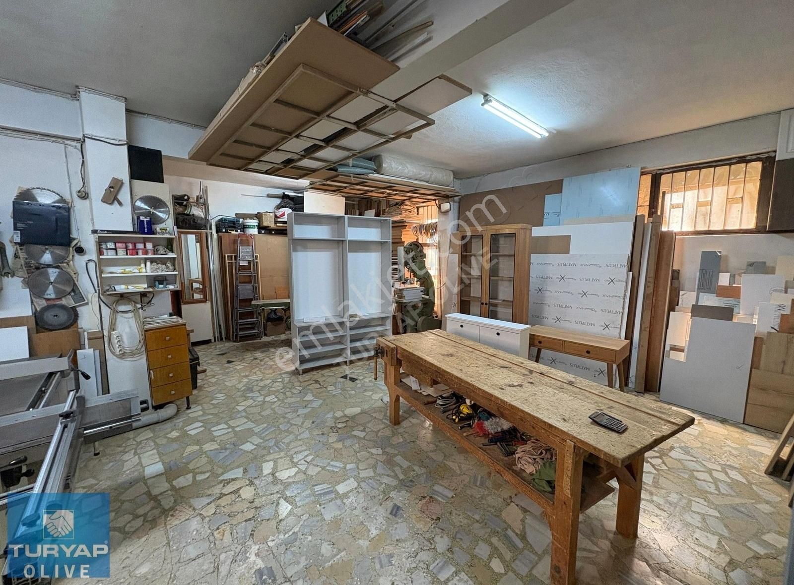 Zeytinburnu Telsiz Mahallesi'nde Satılık Dükkan & Atölye