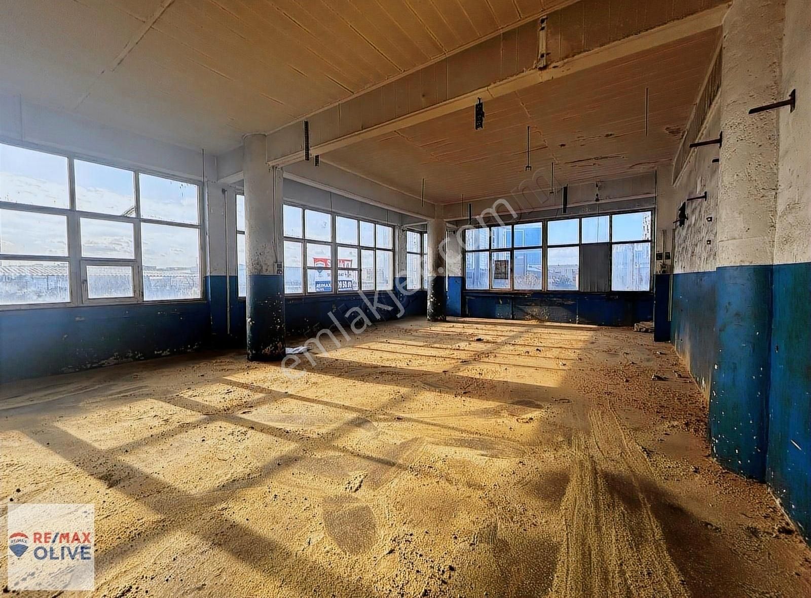Rami Emintaş Sanayi Sitesi Satılık Kiracısız 220m2 Atölye,işyeri