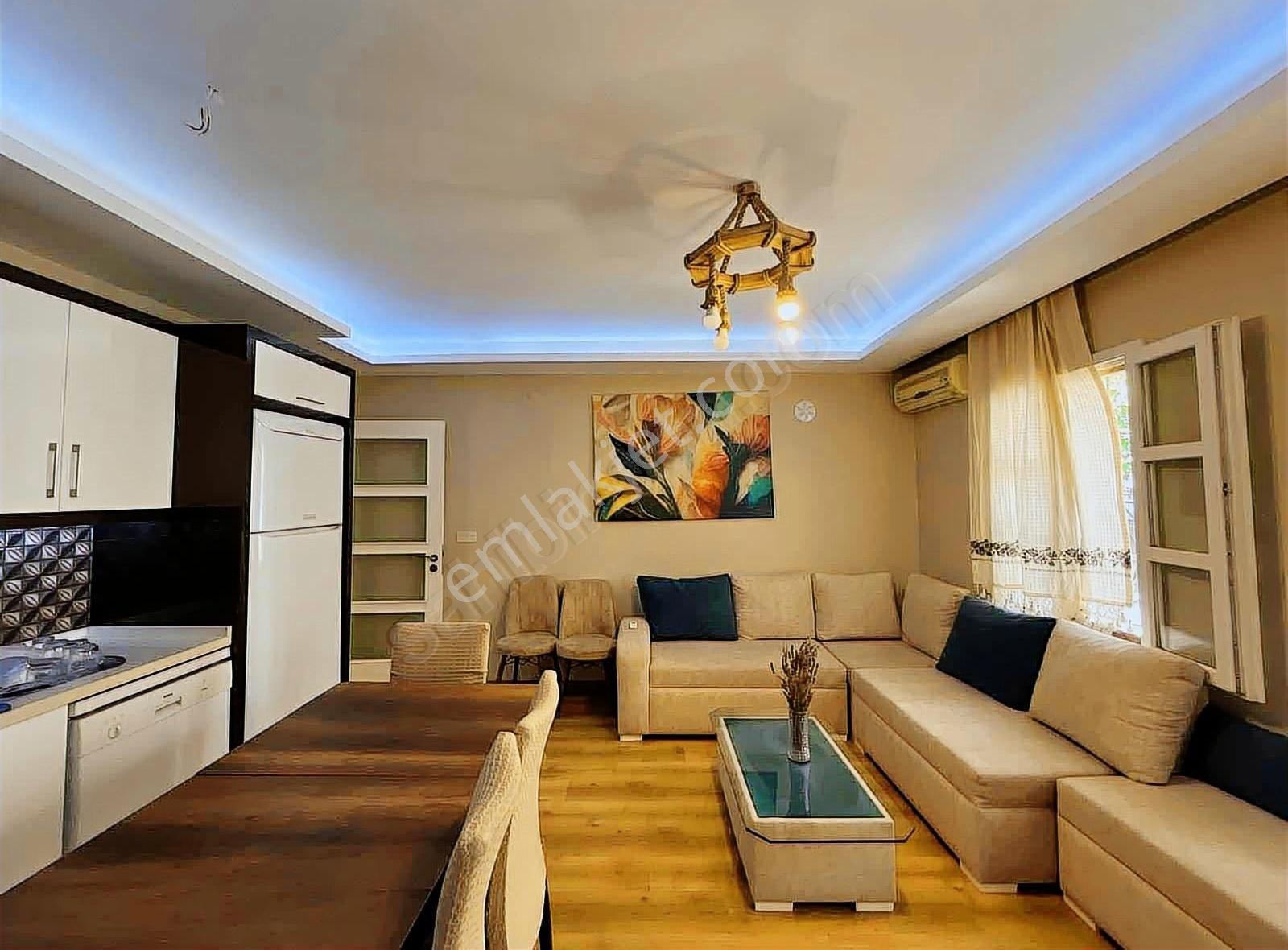 Yiğit Gayrimenkulden Çeşme Merkez Marinada Satılık 2+1 Daire - Görsel 23