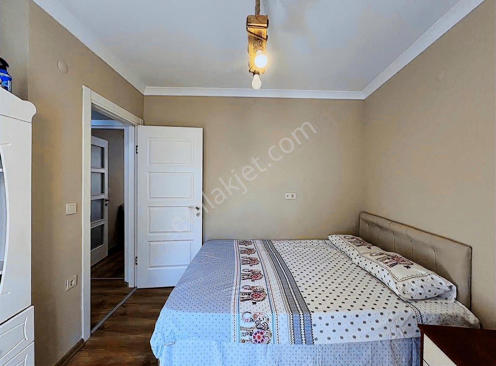 Yiğit Gayrimenkulden Çeşme Merkez Marinada Satılık 2+1 Daire - Görsel 15