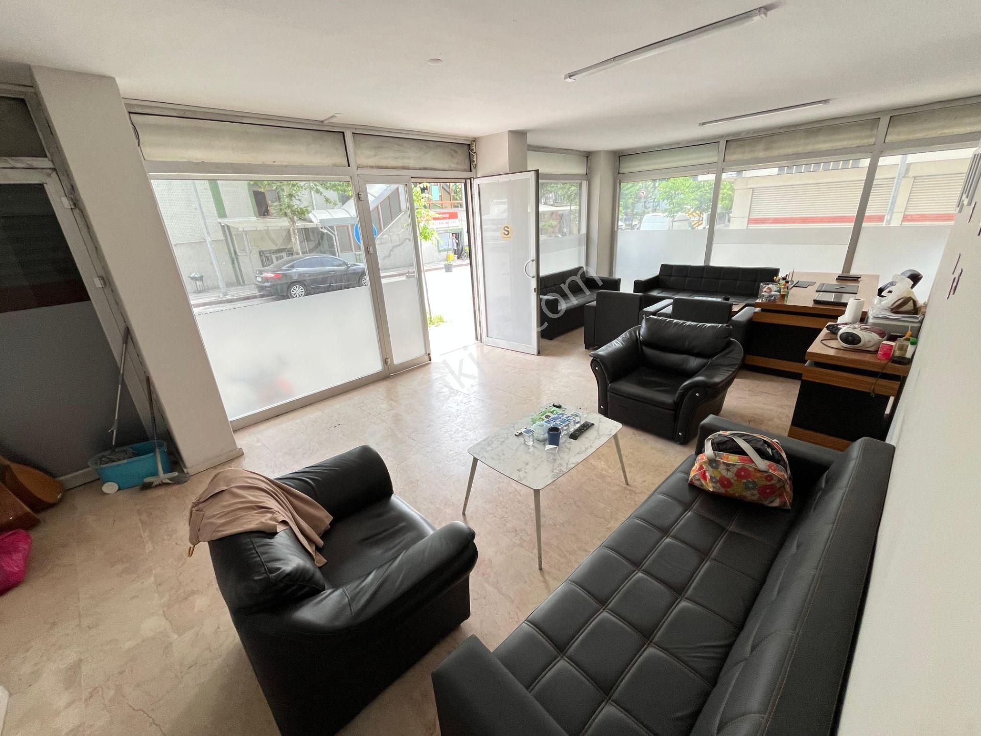 Aydın İnş. Cebeci Mah. Köşe Başı 200m2 Giriş Depolu Dükkan