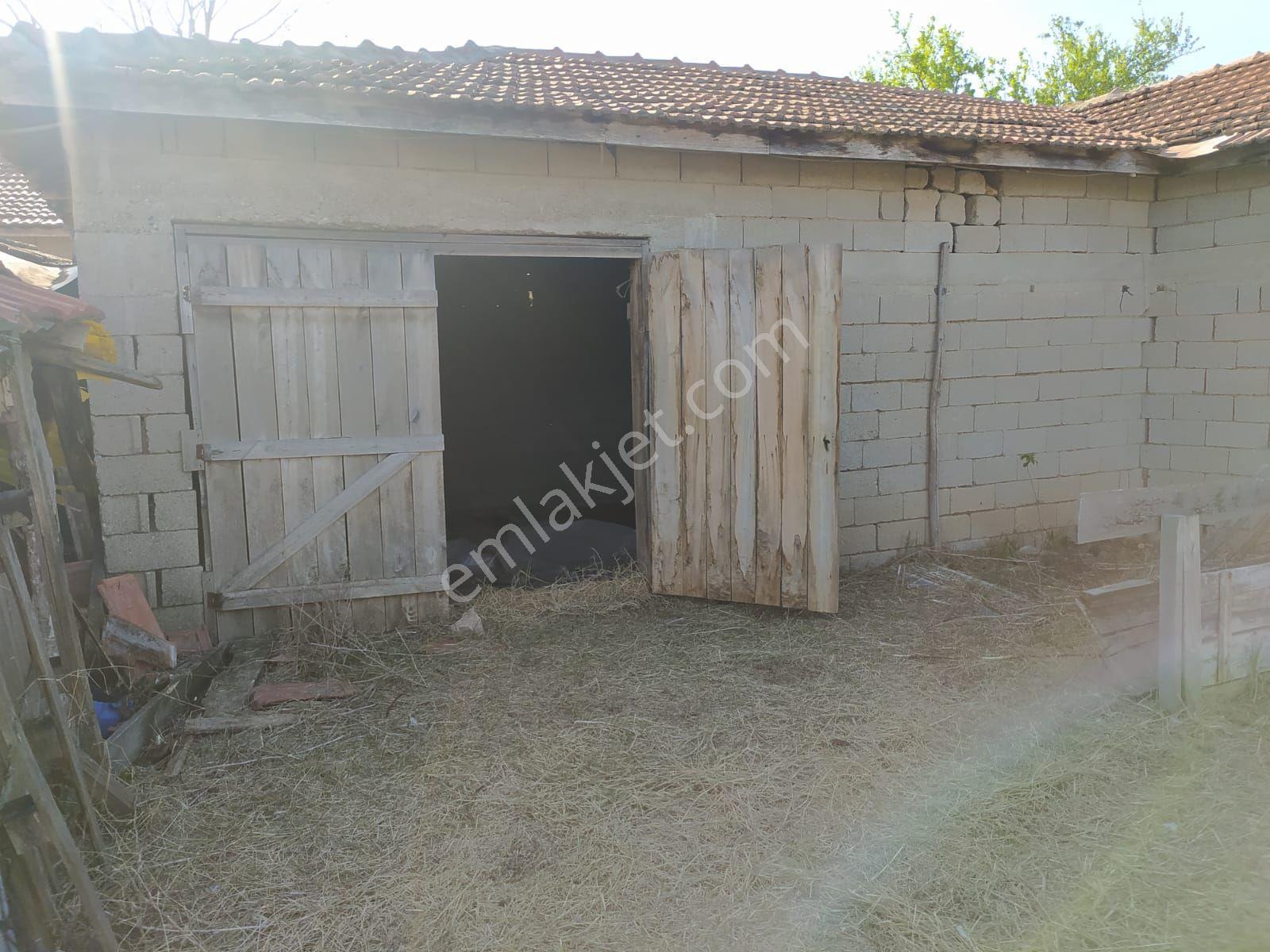 Edirne Süloğlu Akardere'de Köy Evi Ve Müştemilatı - Görsel 2