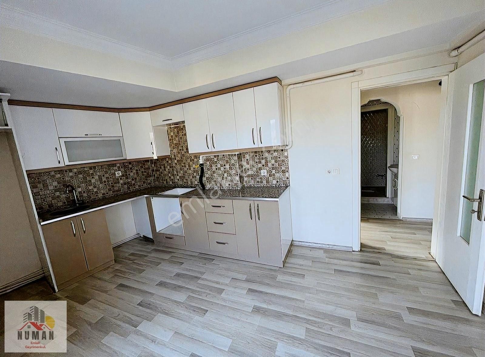 İzmir-ankara Asfaltı Dibinde Kiralık 3+1 Daire