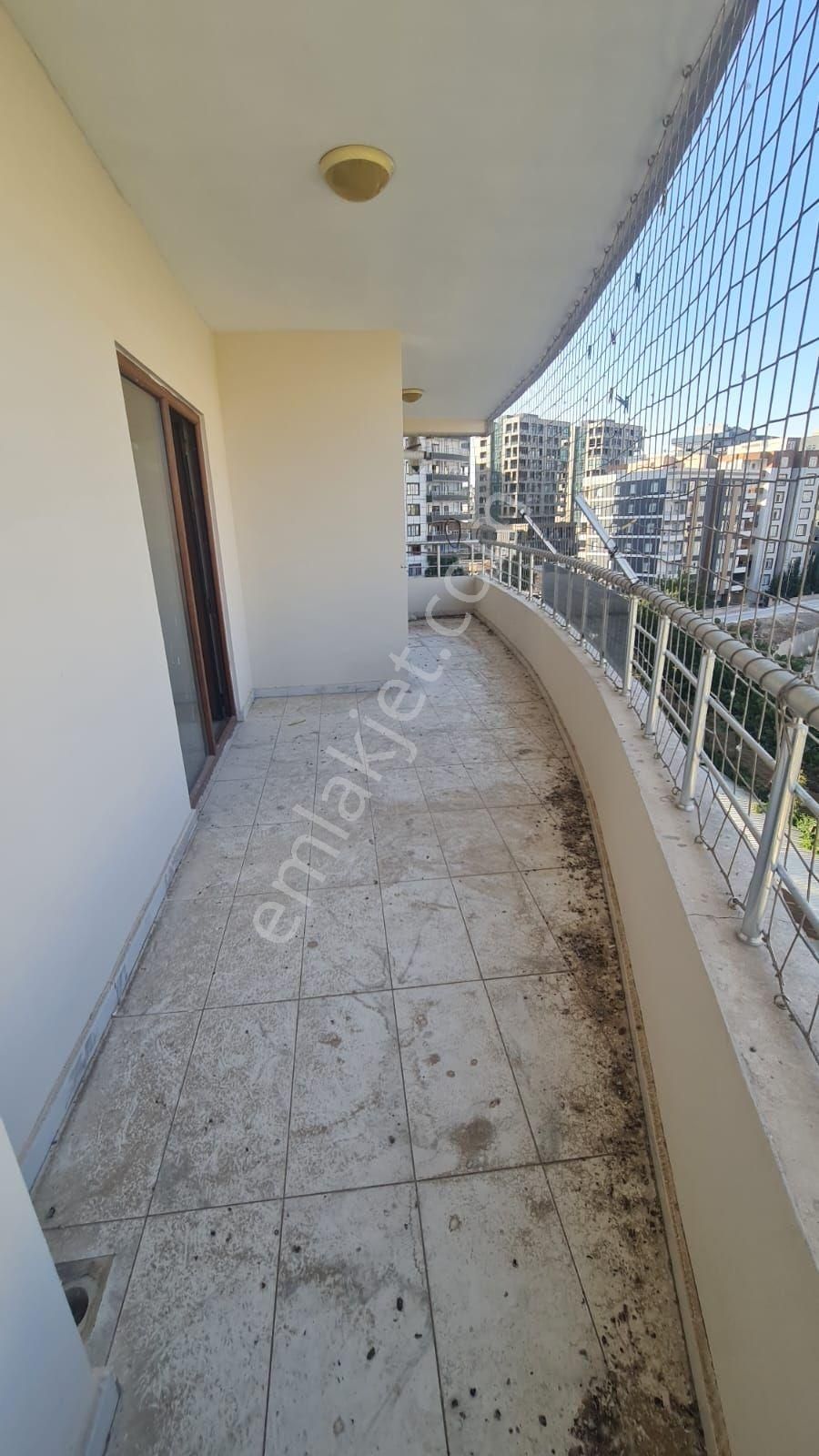 Yavuz Emlak Tan Satılık Daire Arakat Karaköprü Akpiyar Mah Ecem Sitesi De