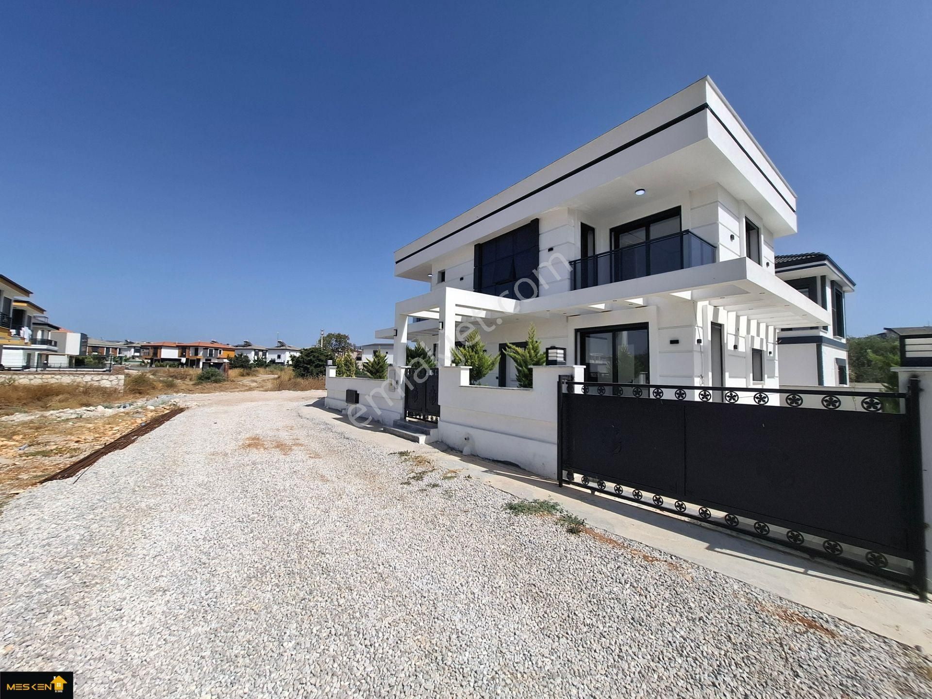 Didim Sağtur'da Plaja Yakın Ultra Lüks Tam Müstakil Viklla