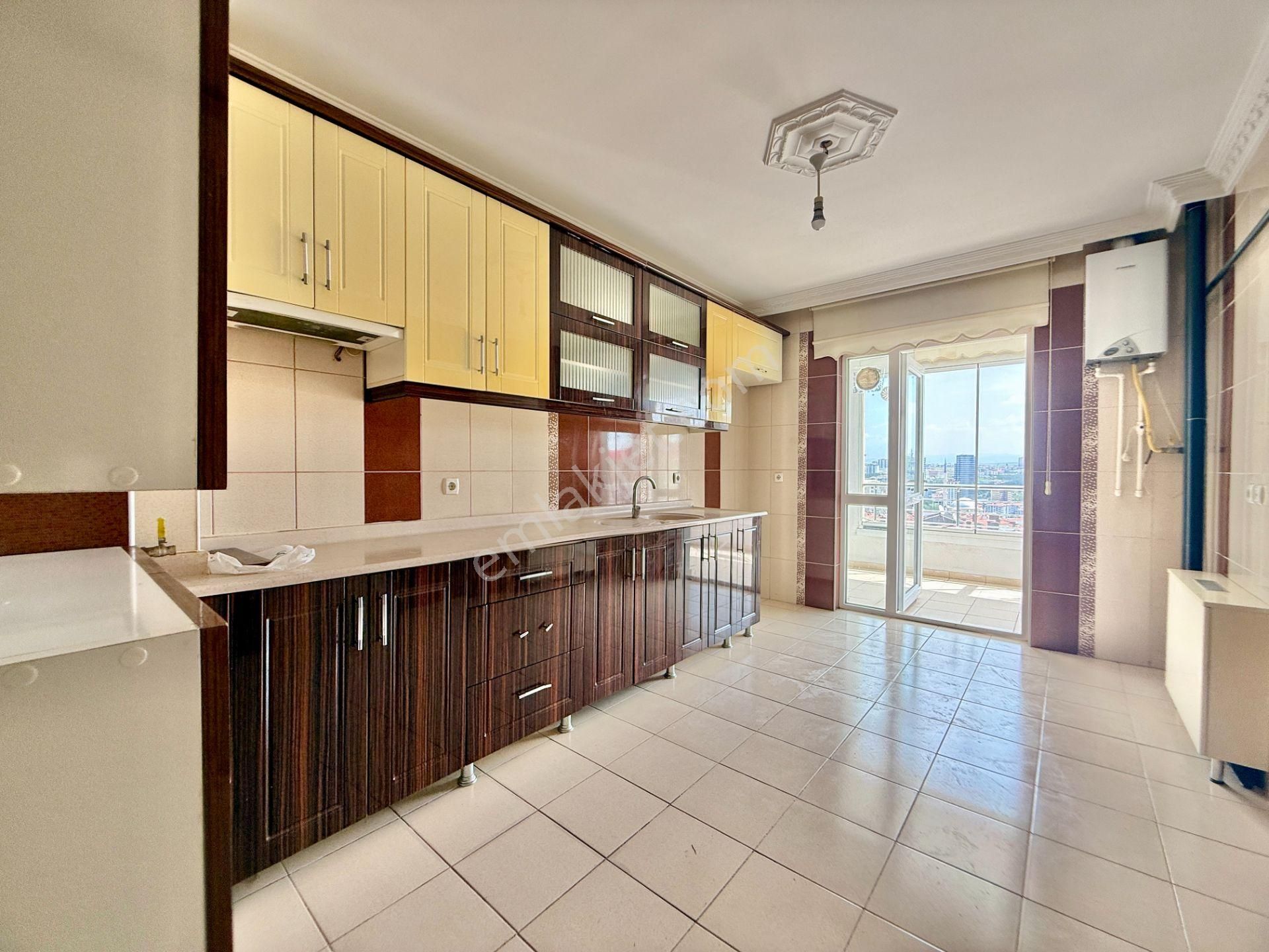 Çiftçioğullarından Site İçerisinde Asansörlü Güney Cephe 3+1 Daire