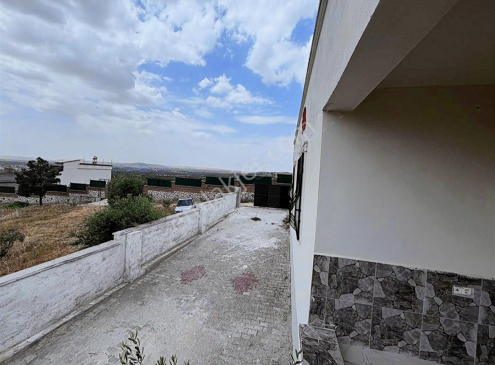 Aksoy Emlaktan Oğuzeli Subaşında Elektriği Suyu Mevcut Bağ Evi - Görsel 9