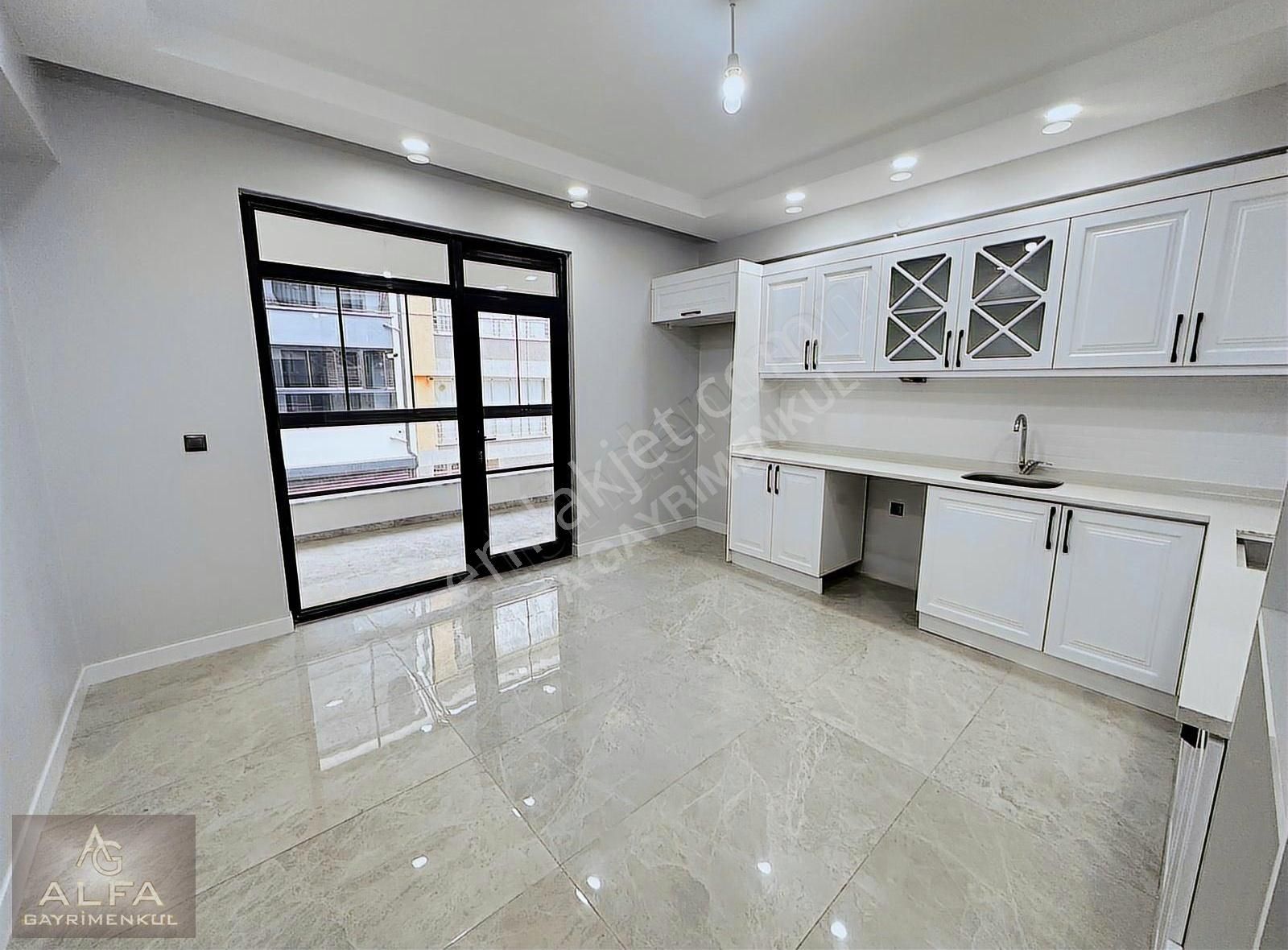 İskanlı Çamlıca Mah.ptt Yakını Ultra Lüks 150 M² 3+1 Sıfır Daire