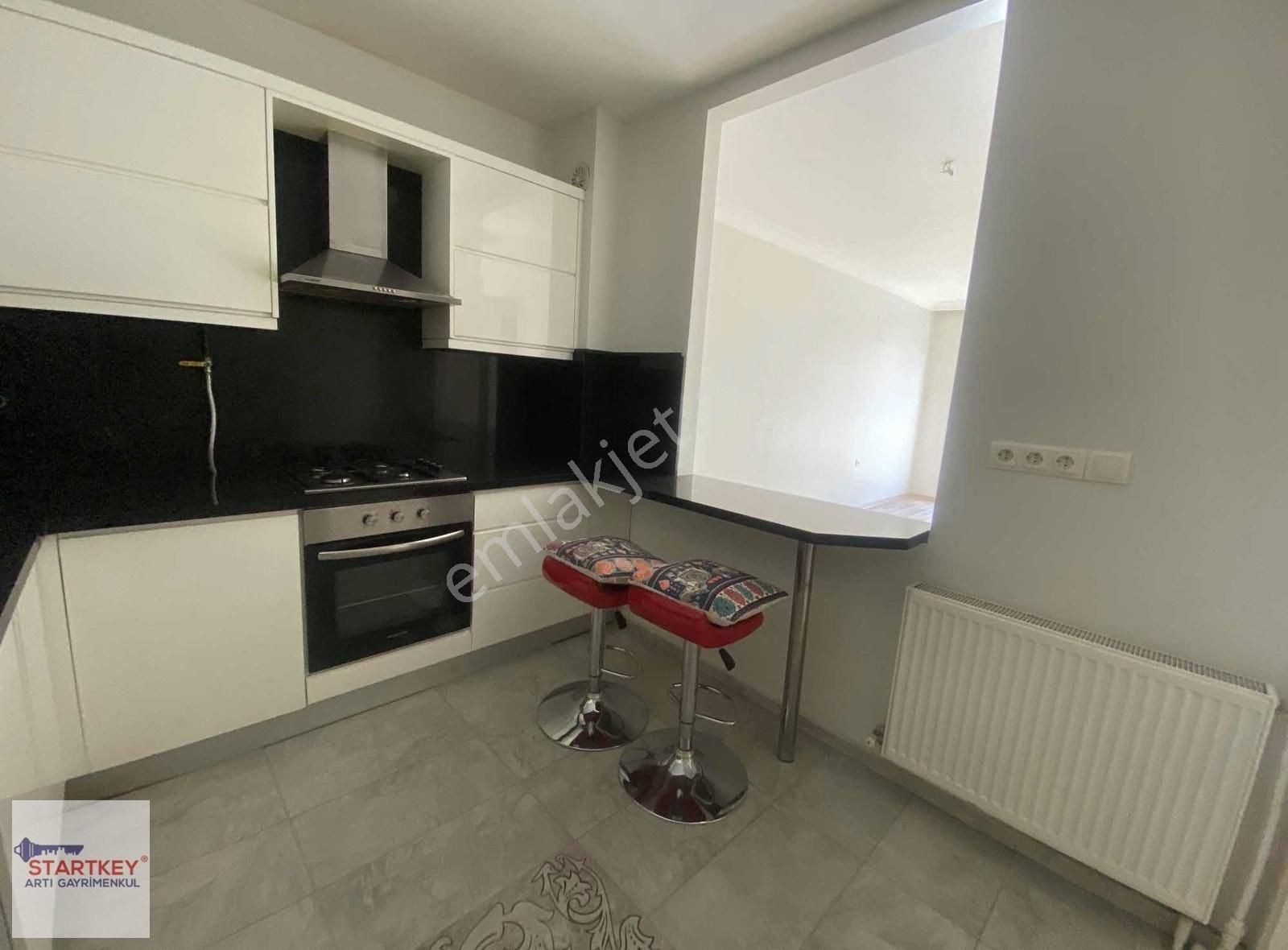 Karşıyaka Yalı Mahallesinde Satılık 2+1 Boş Daire